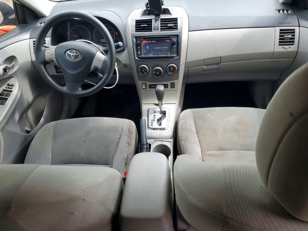 2013 Toyota Corolla Le Белый vin: 5YFBU4EE1DP130275