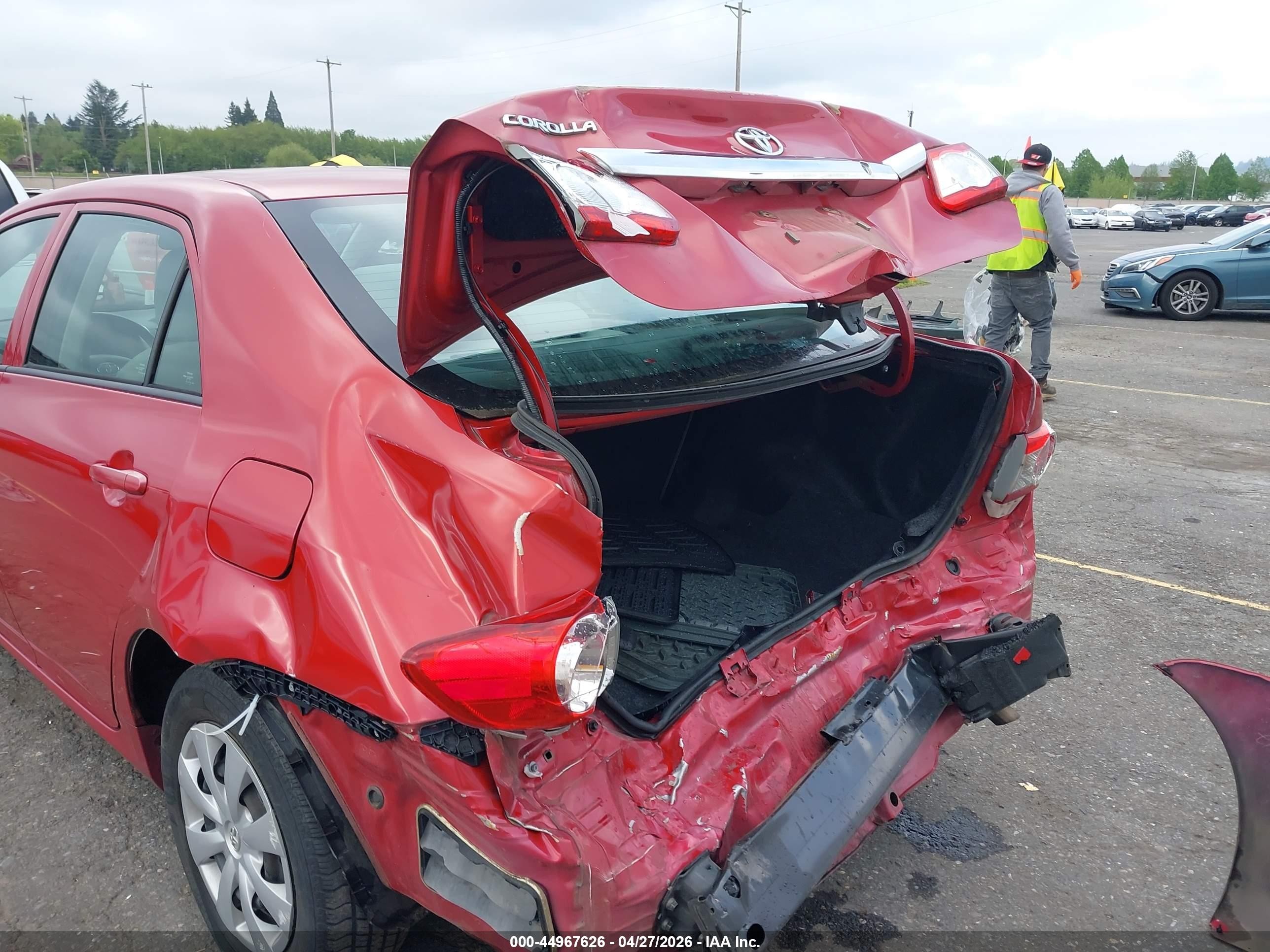 2013 Toyota Corolla L Red vin: 5YFBU4EE1DP130695
