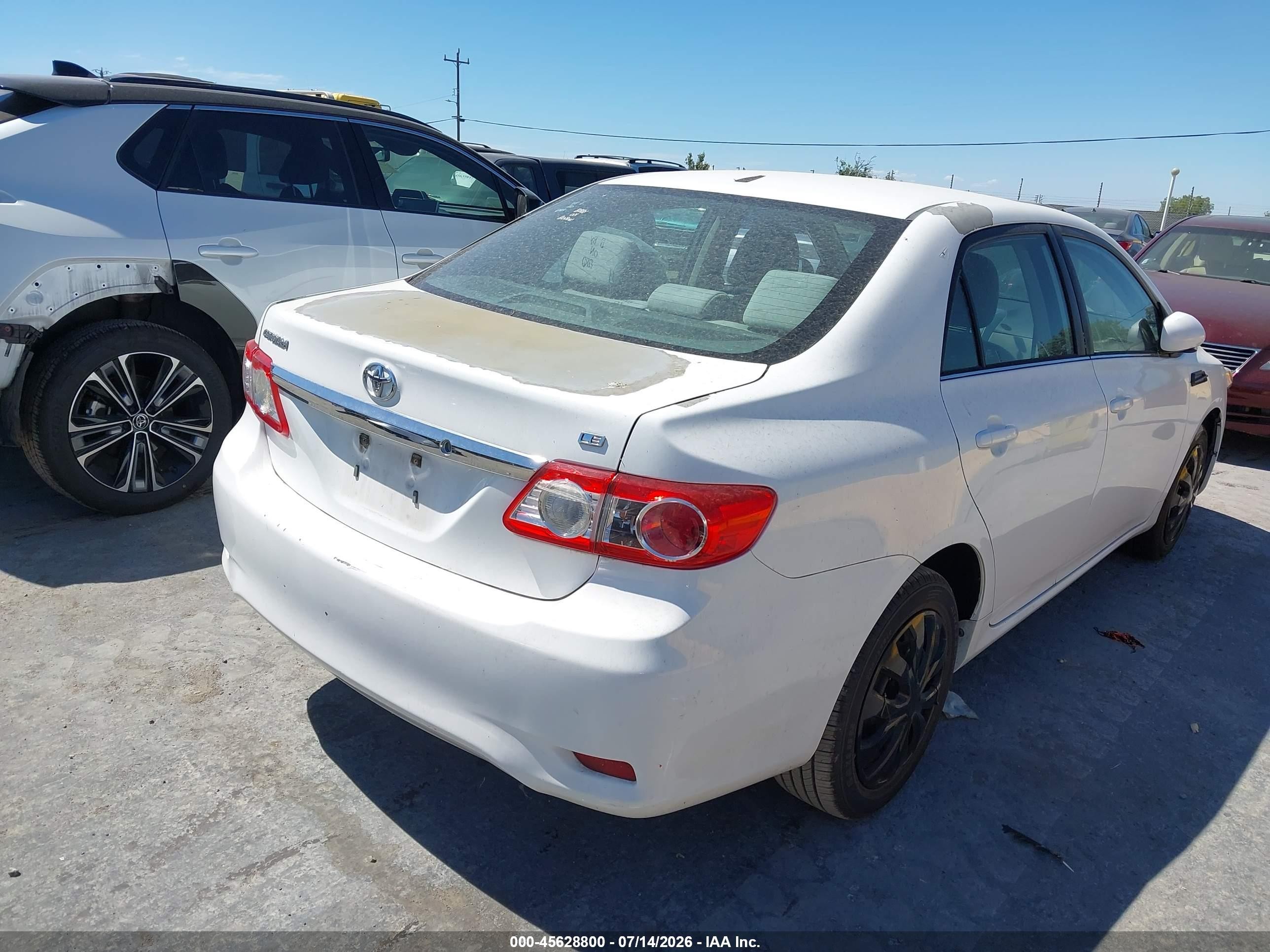 2013 Toyota Corolla Le White vin: 5YFBU4EE1DP132589