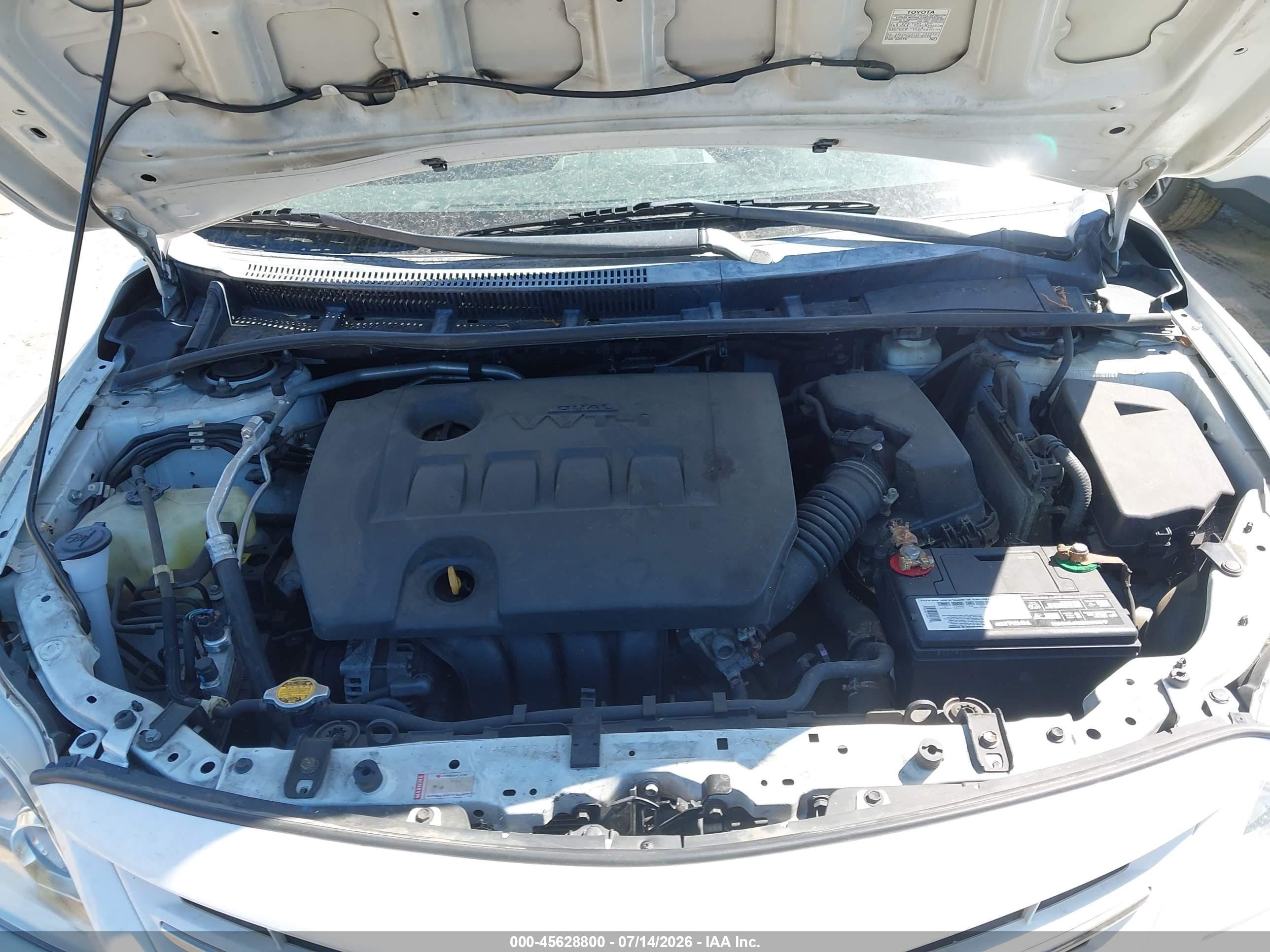 2013 Toyota Corolla Le White vin: 5YFBU4EE1DP132589