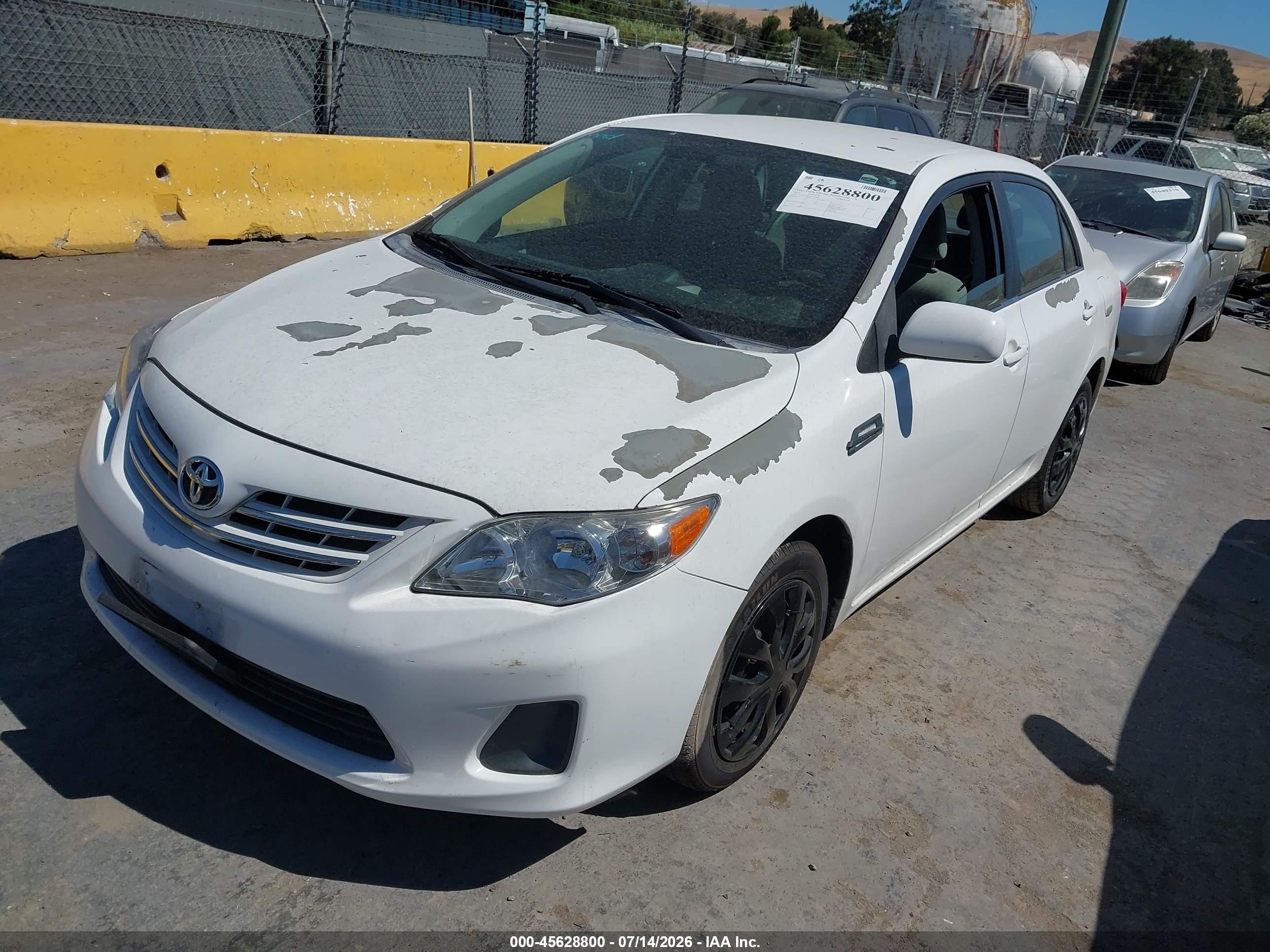 2013 Toyota Corolla Le White vin: 5YFBU4EE1DP132589