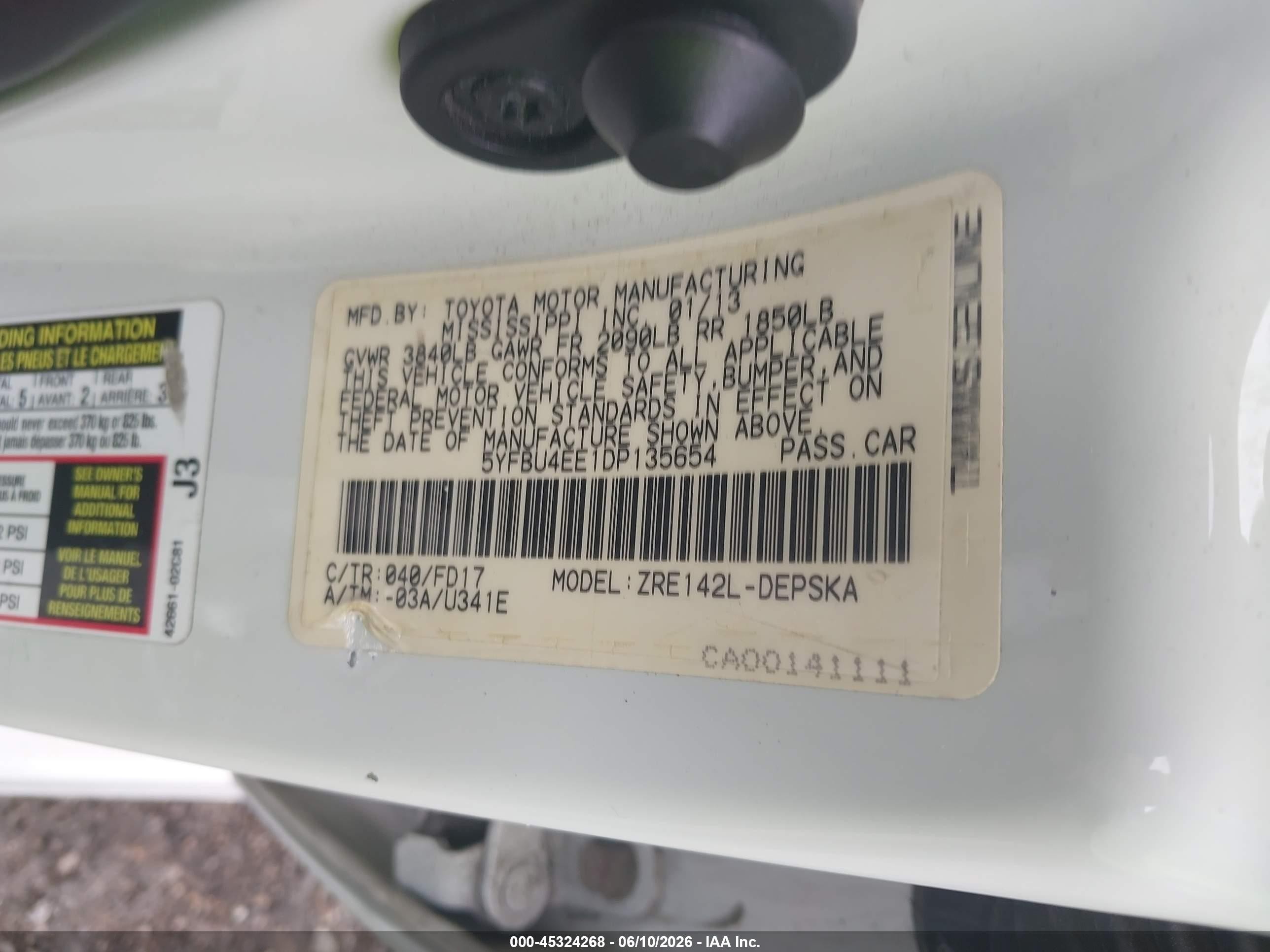 2013 Toyota Corolla S Белый vin: 5YFBU4EE1DP135654