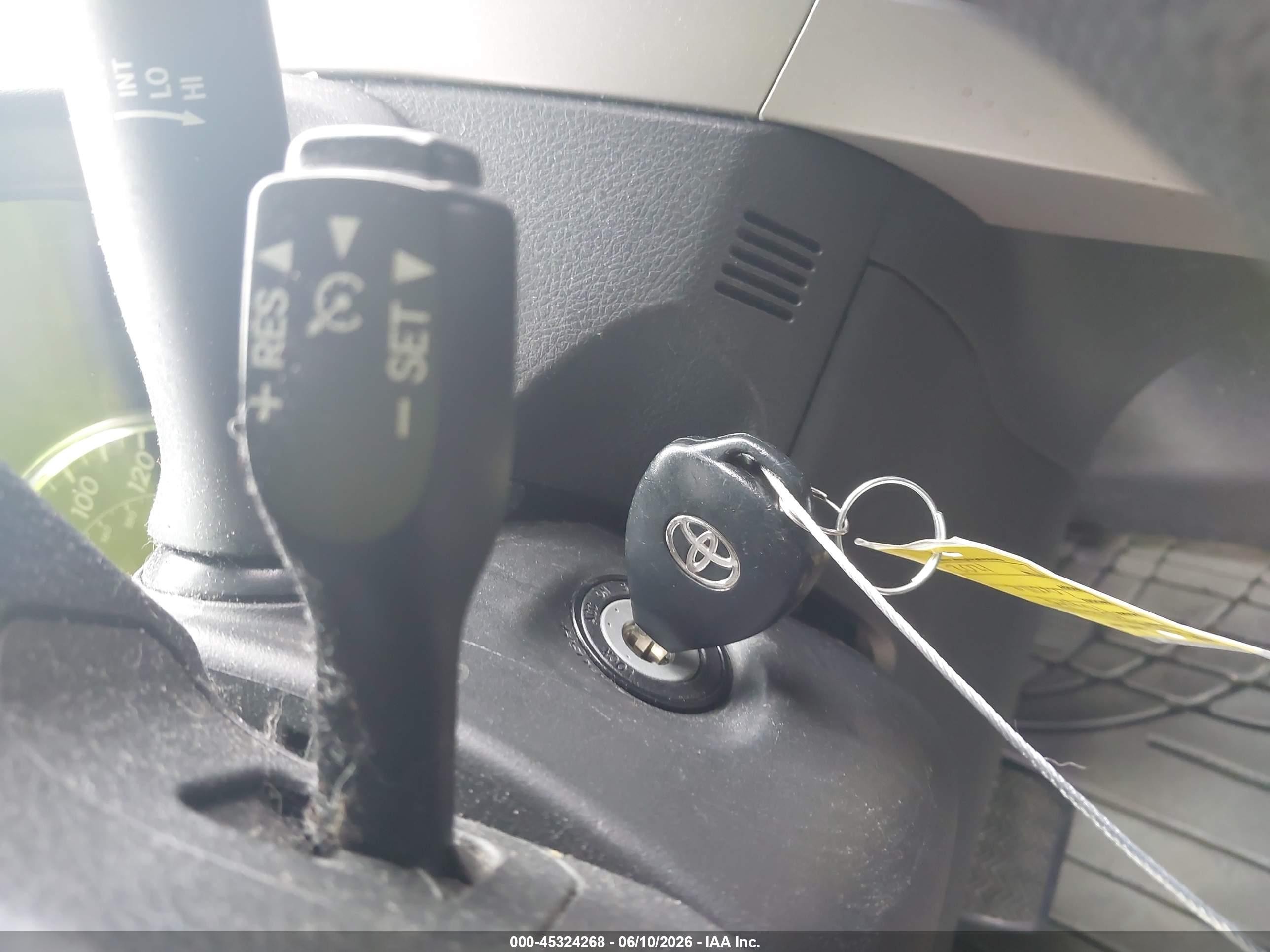 2013 Toyota Corolla S Белый vin: 5YFBU4EE1DP135654