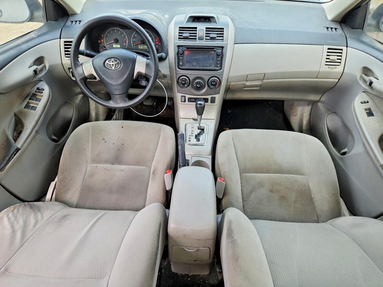 2013 Toyota Corolla Le Silver vin: 5YFBU4EE1DP135914