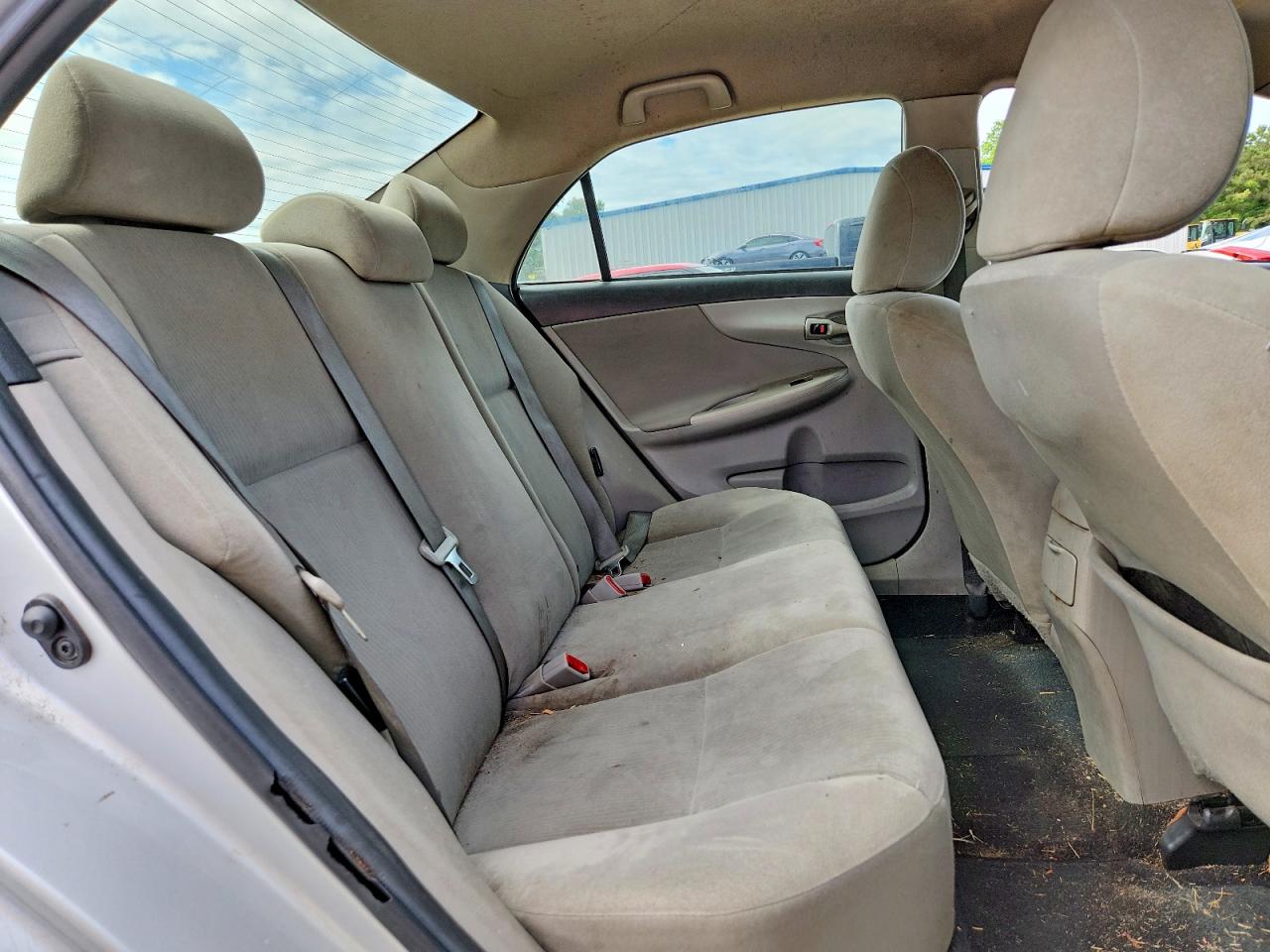 2013 Toyota Corolla Le Silver vin: 5YFBU4EE1DP135914