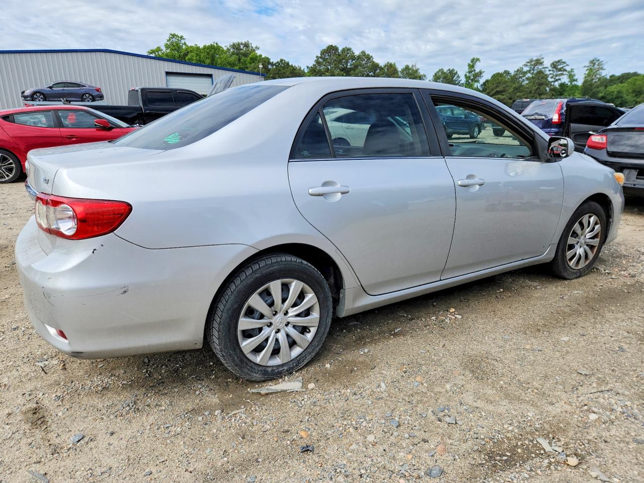2013 Toyota Corolla Le Silver vin: 5YFBU4EE1DP135914