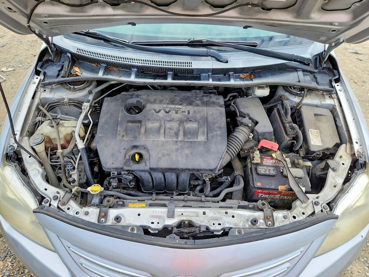 2013 Toyota Corolla Le Silver vin: 5YFBU4EE1DP135914