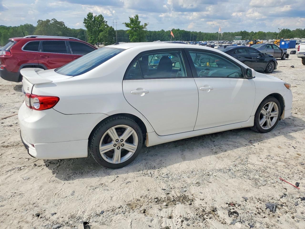 2013 Toyota Corolla S White vin: 5YFBU4EE1DP141230