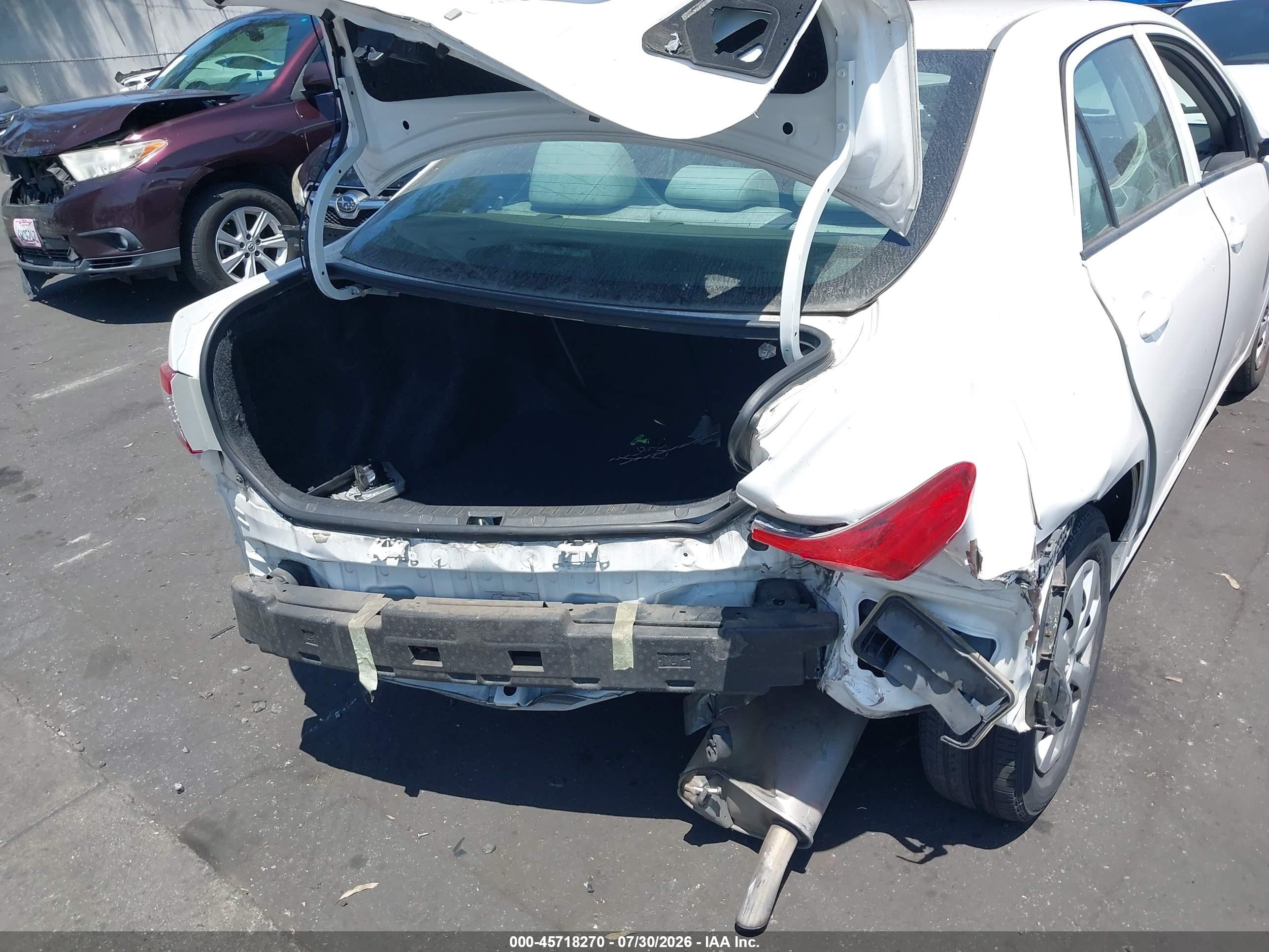 2013 Toyota Corolla L Белый vin: 5YFBU4EE1DP149716