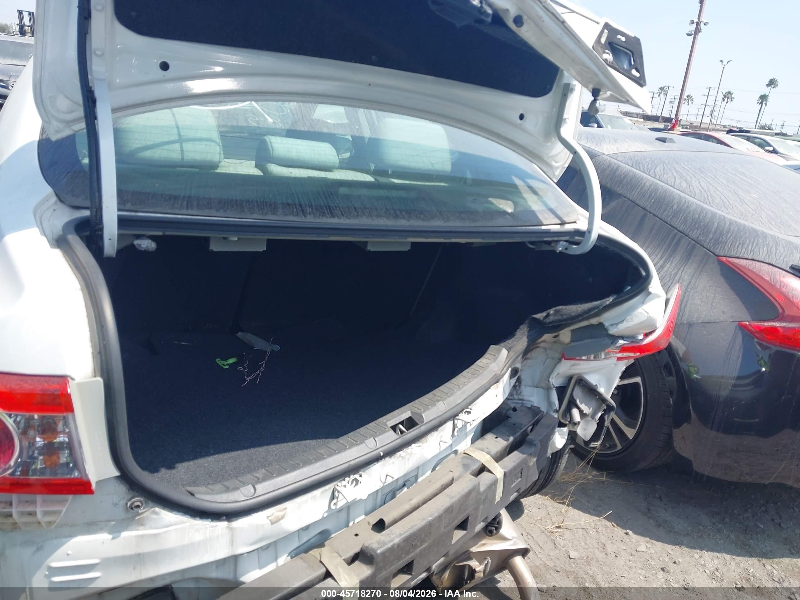 2013 Toyota Corolla L Белый vin: 5YFBU4EE1DP149716