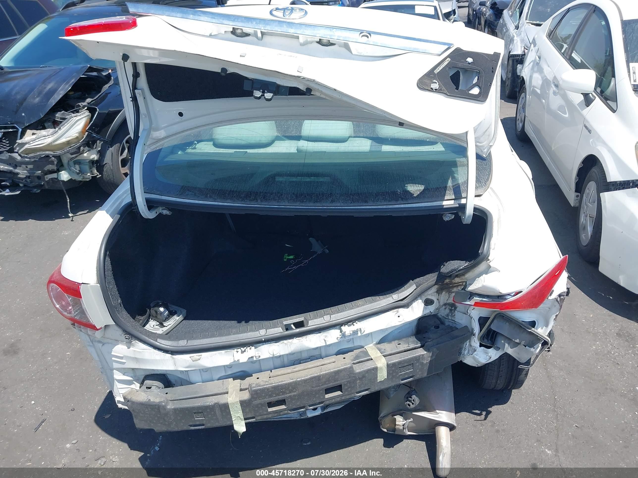 2013 Toyota Corolla L Белый vin: 5YFBU4EE1DP149716