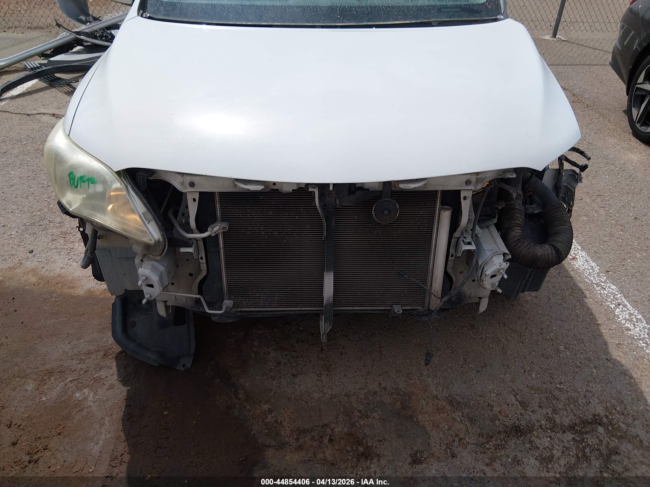 2013 Toyota Corolla Le White vin: 5YFBU4EE1DP157363