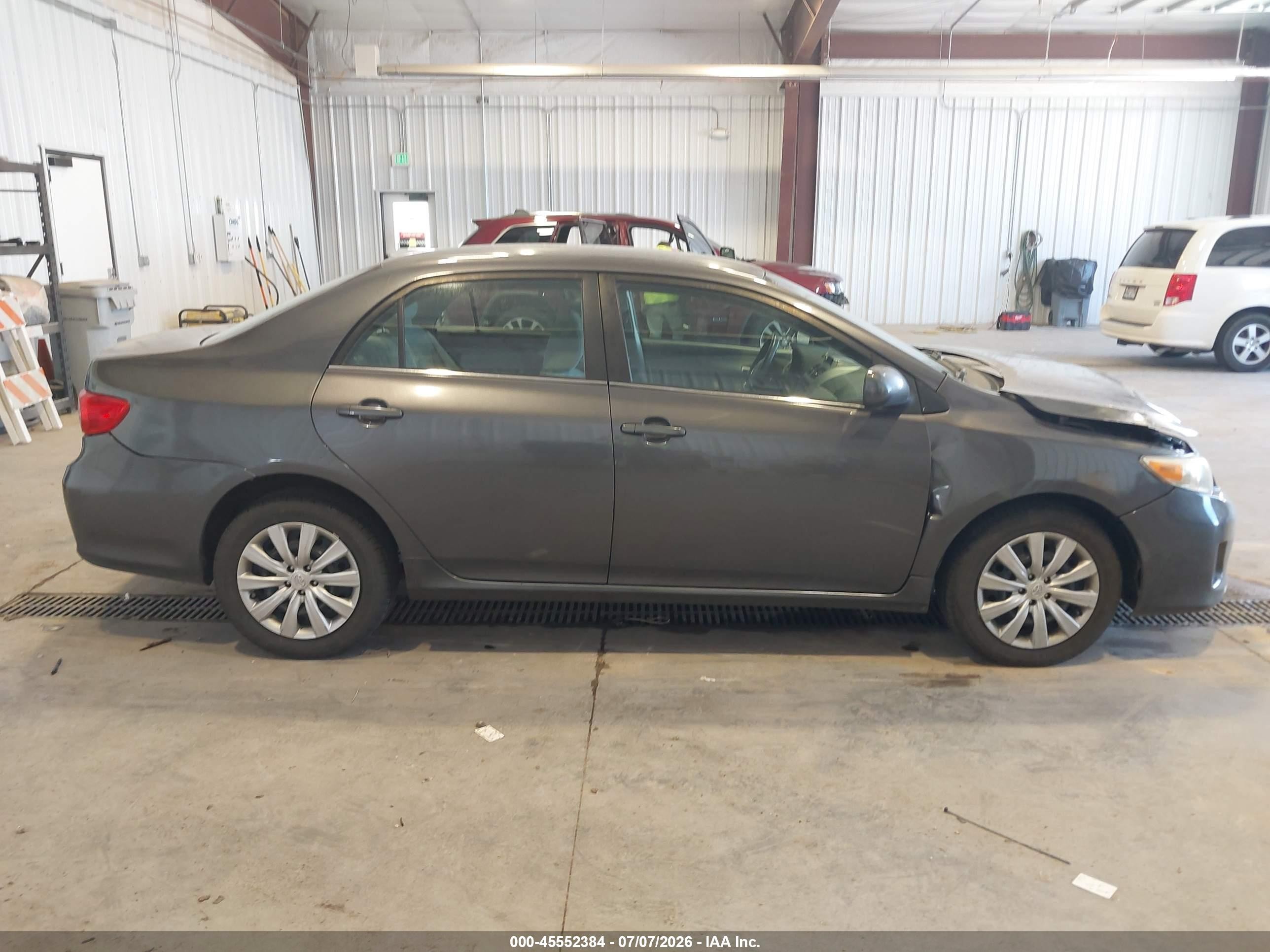 2013 Toyota Corolla Le Gray vin: 5YFBU4EE1DP159792