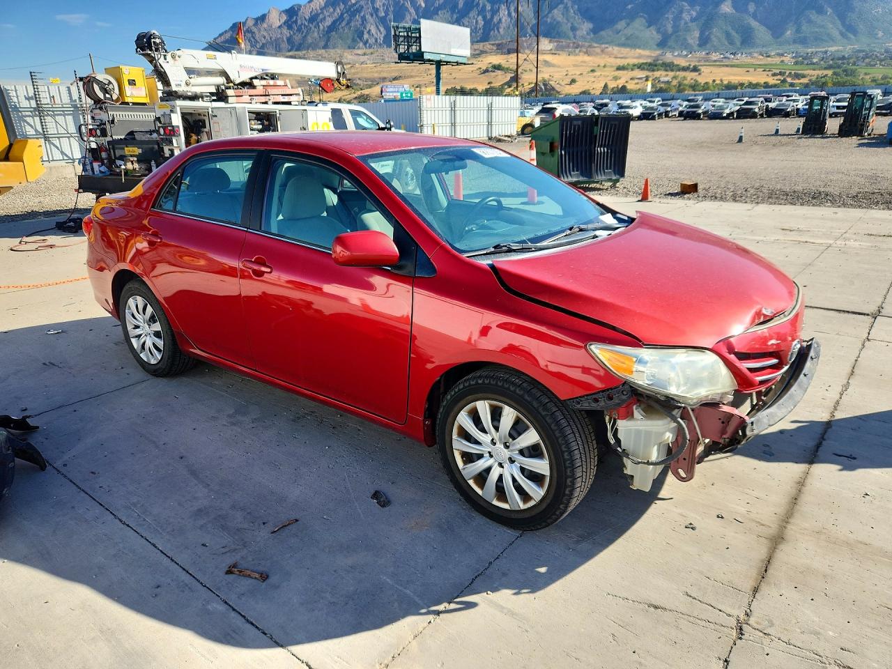 2013 Toyota Corolla Le Red vin: 5YFBU4EE1DP162871