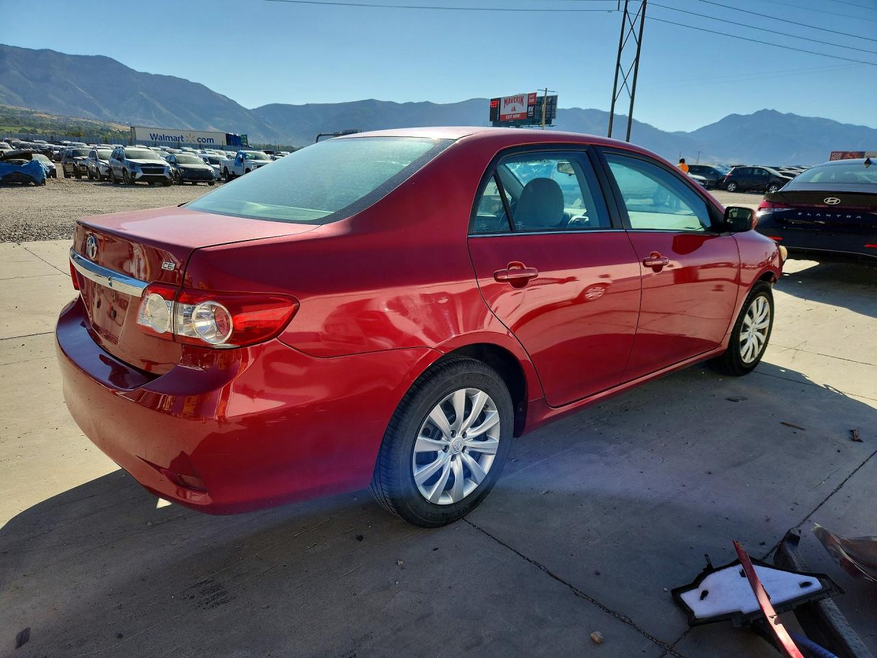 2013 Toyota Corolla Le Red vin: 5YFBU4EE1DP162871
