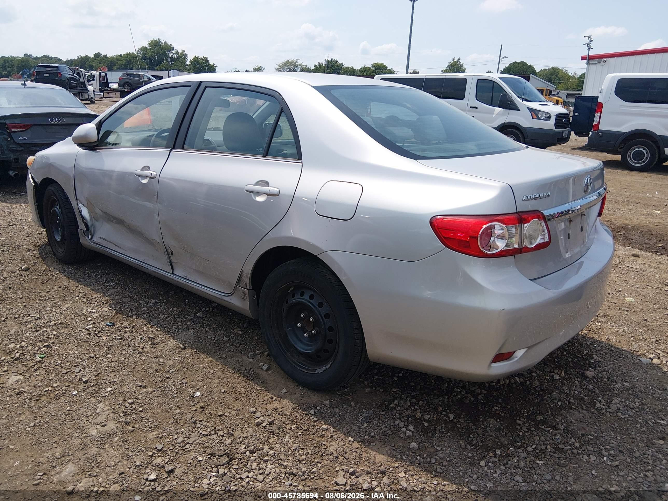 2013 Toyota Corolla Le Silver vin: 5YFBU4EE1DP166810