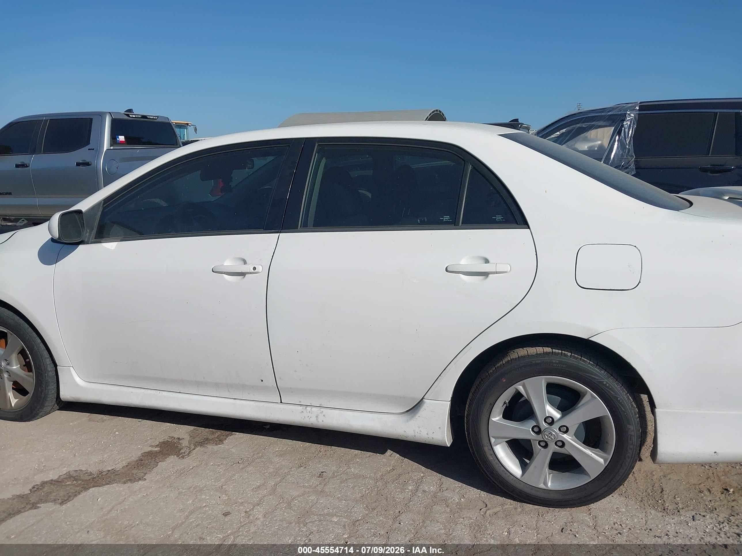 2013 Toyota Corolla S White vin: 5YFBU4EE1DP167861
