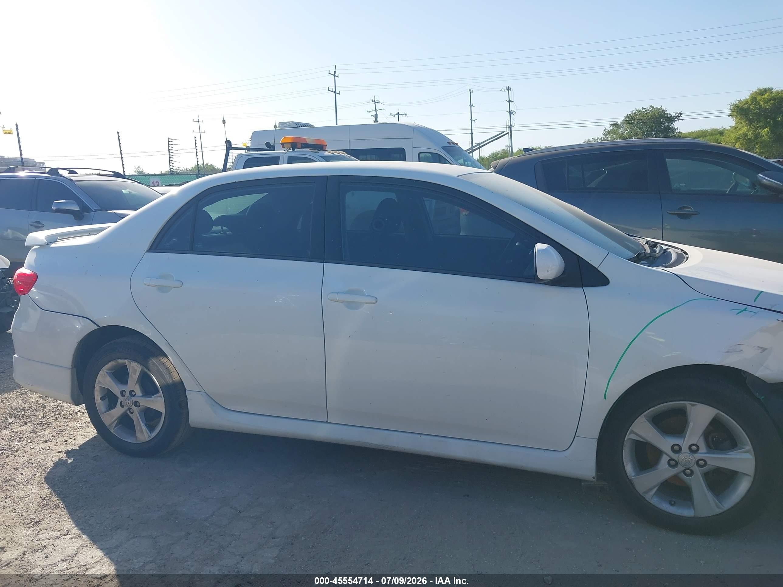 2013 Toyota Corolla S White vin: 5YFBU4EE1DP167861