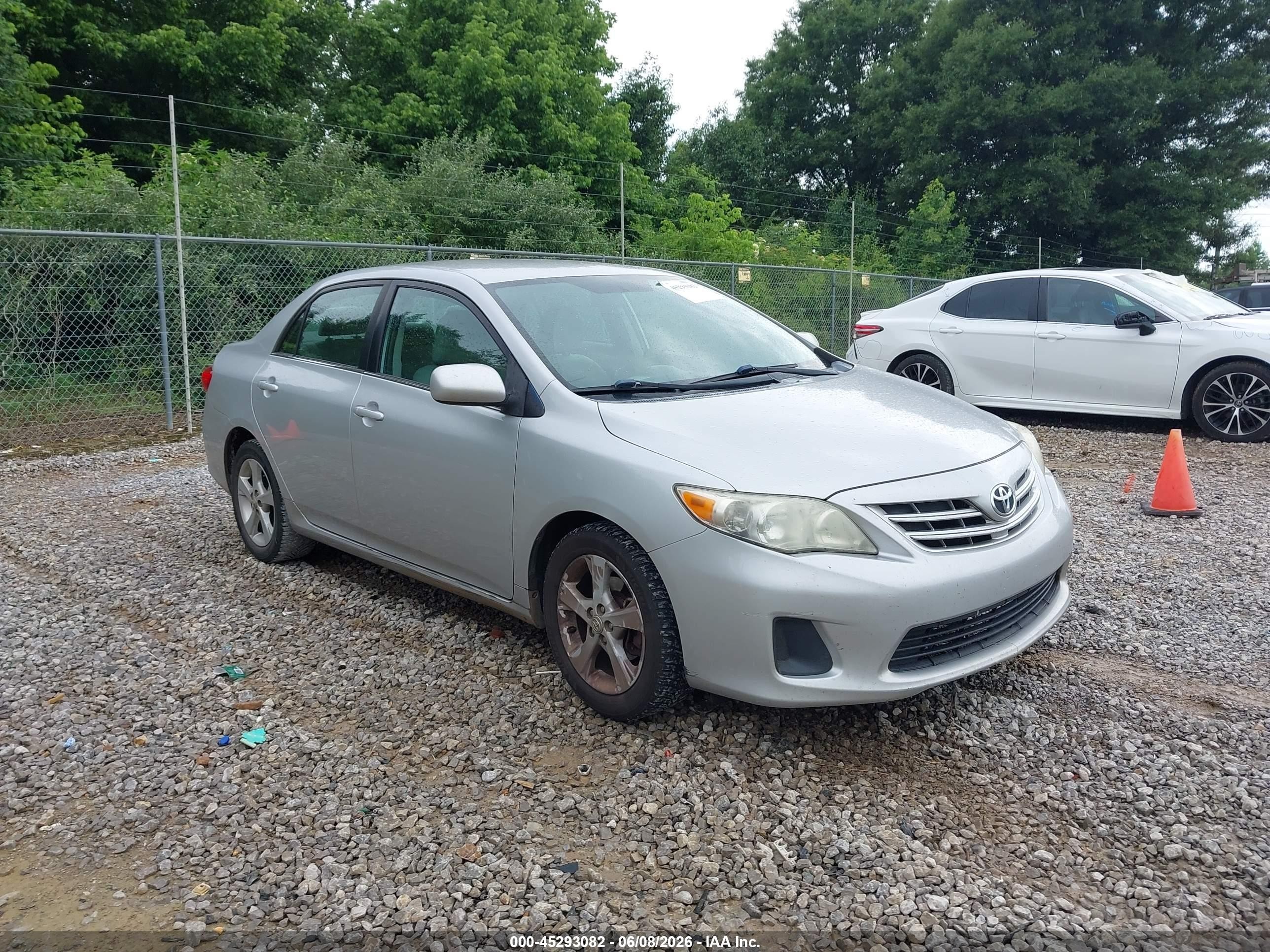 2013 Toyota Corolla Le Silver vin: 5YFBU4EE1DP171618