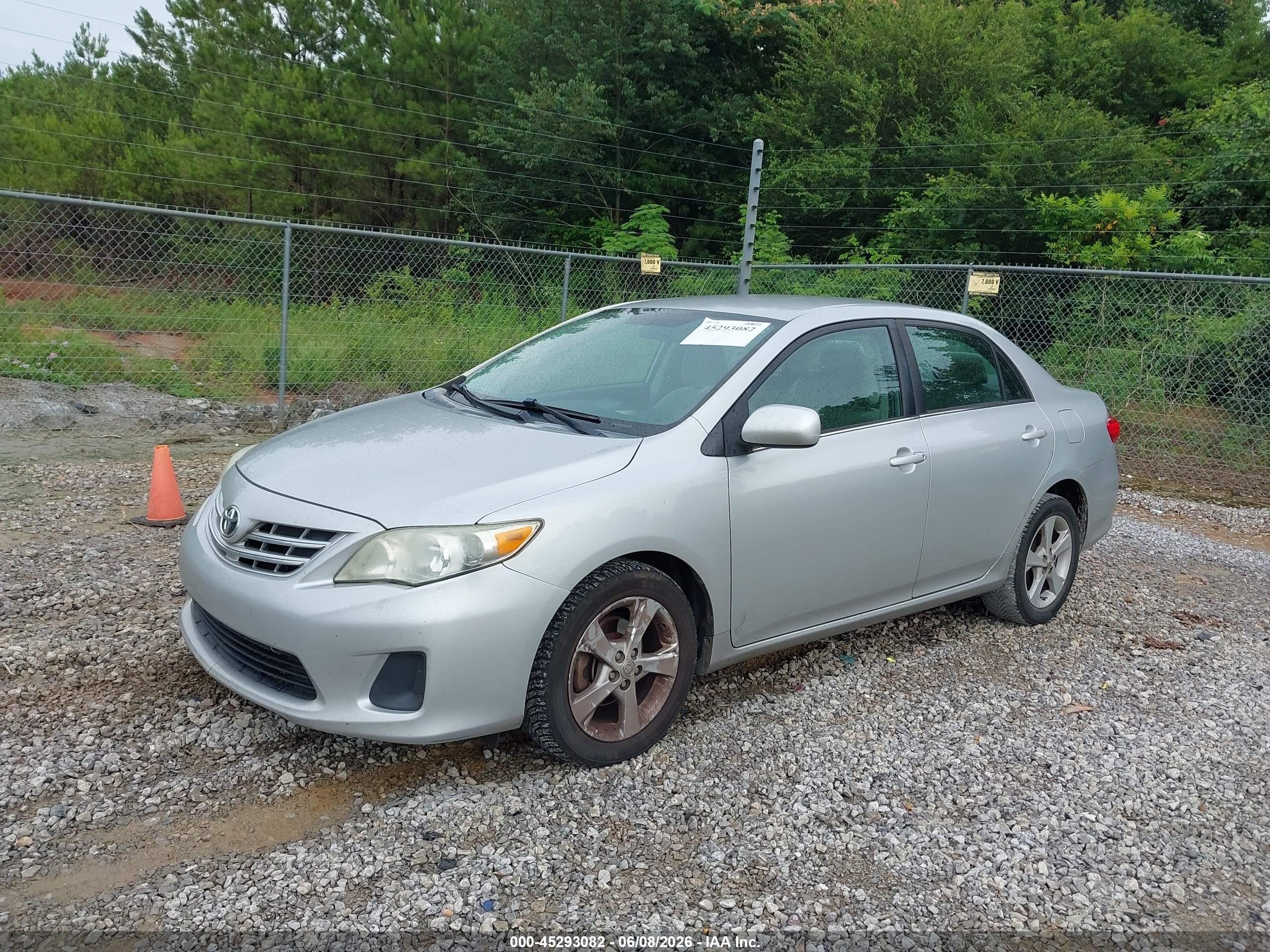 2013 Toyota Corolla Le Silver vin: 5YFBU4EE1DP171618