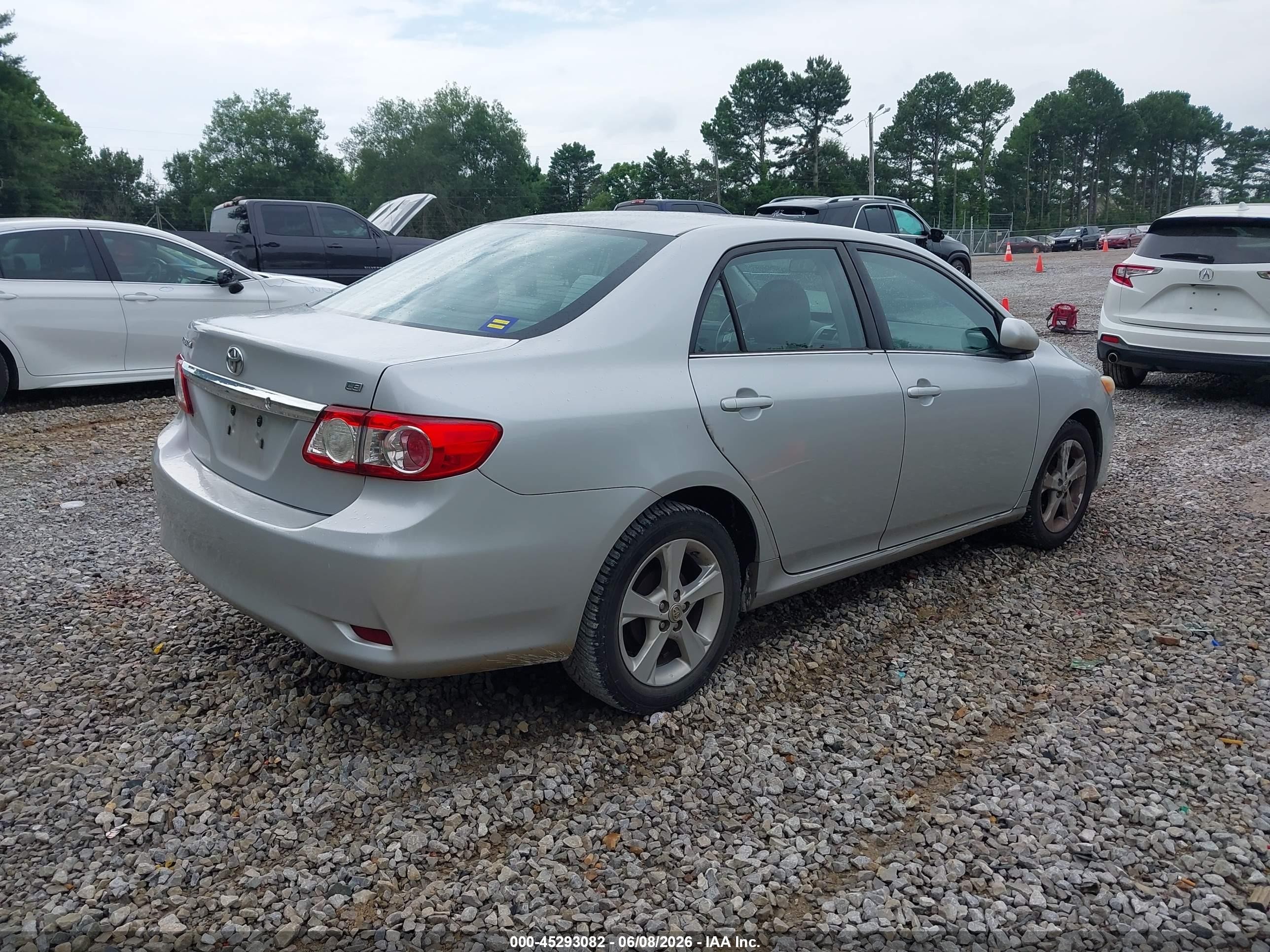2013 Toyota Corolla Le Silver vin: 5YFBU4EE1DP171618