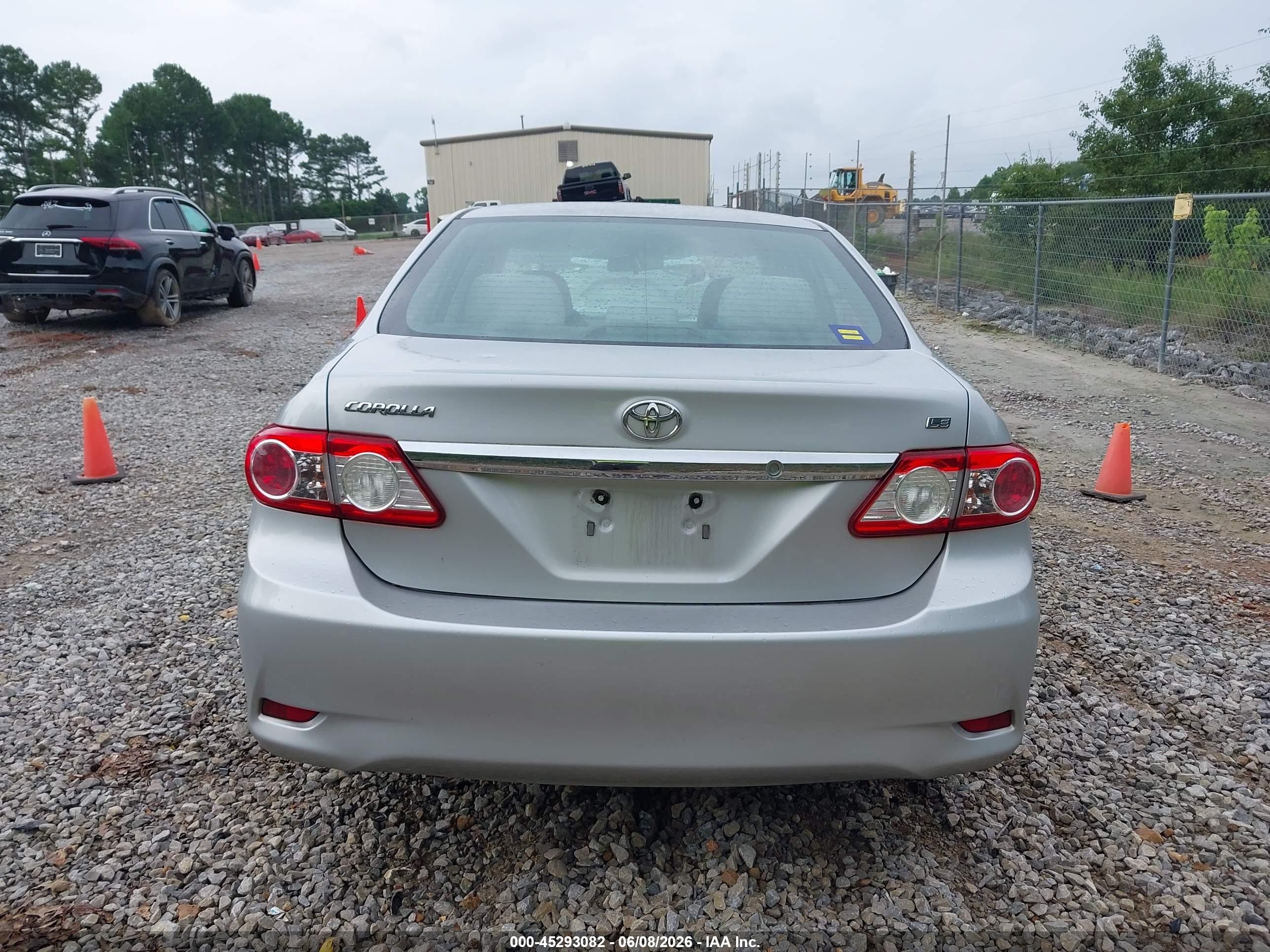 2013 Toyota Corolla Le Silver vin: 5YFBU4EE1DP171618
