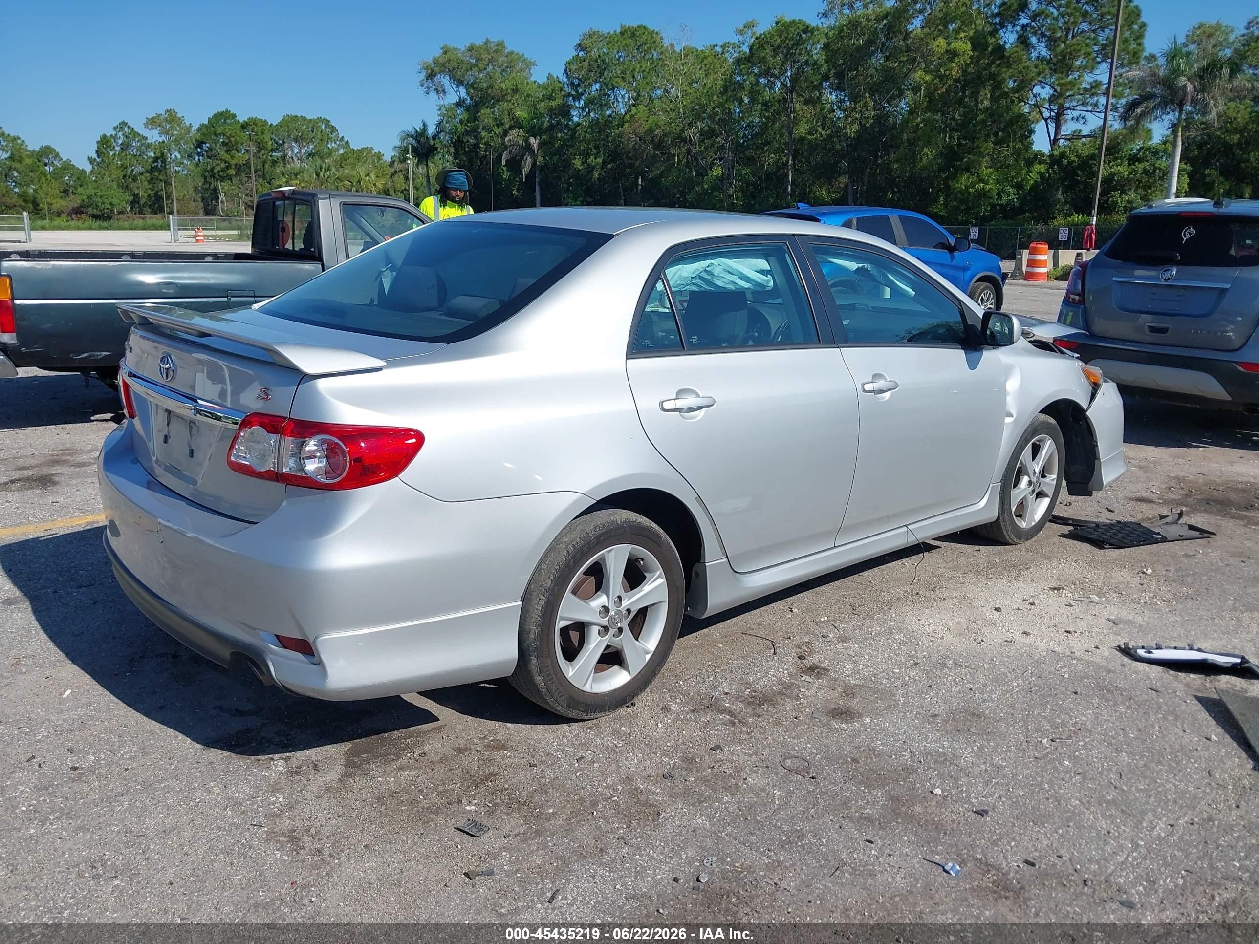 2013 Toyota Corolla S Silver vin: 5YFBU4EE1DP173871