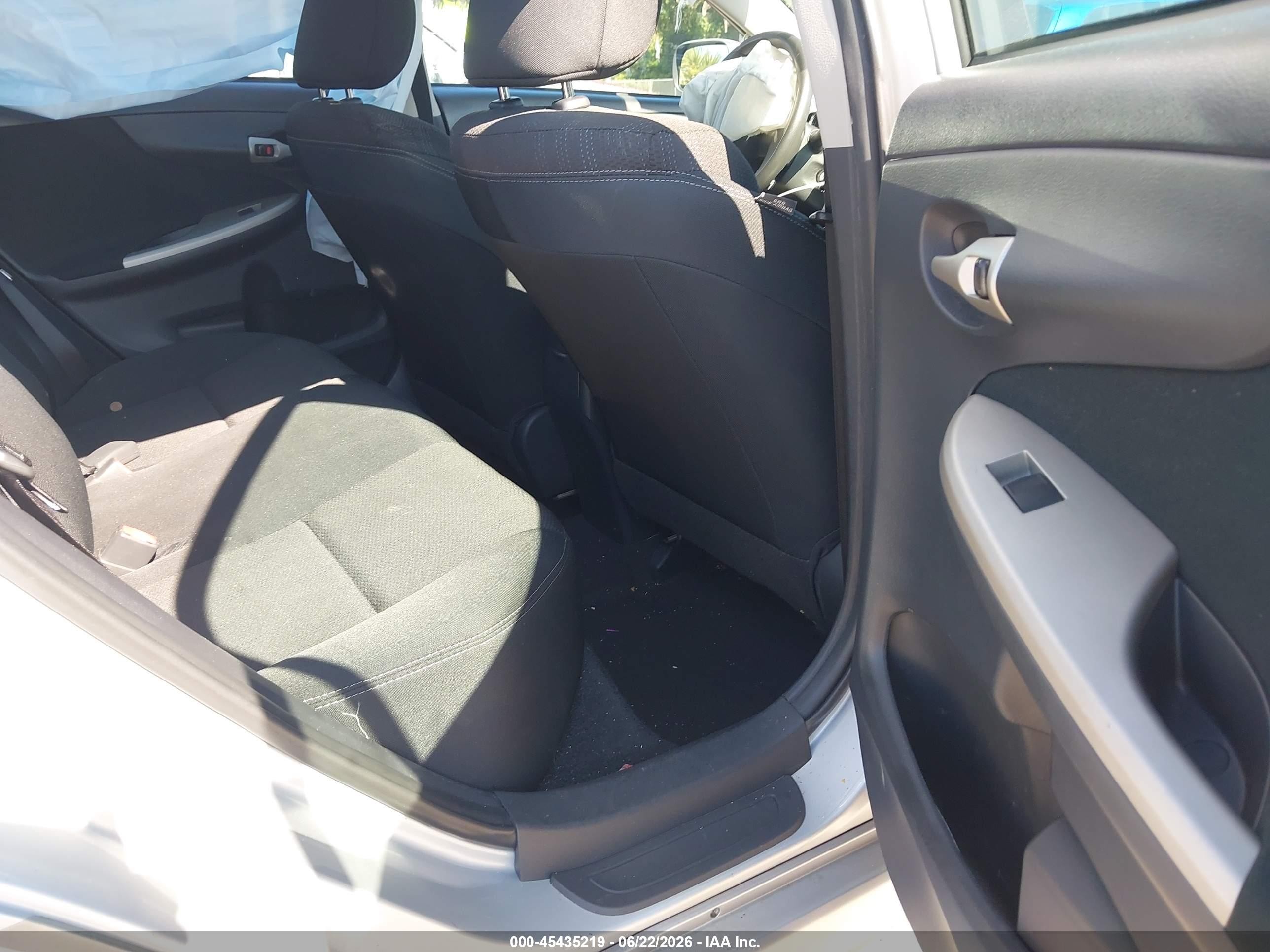 2013 Toyota Corolla S Silver vin: 5YFBU4EE1DP173871