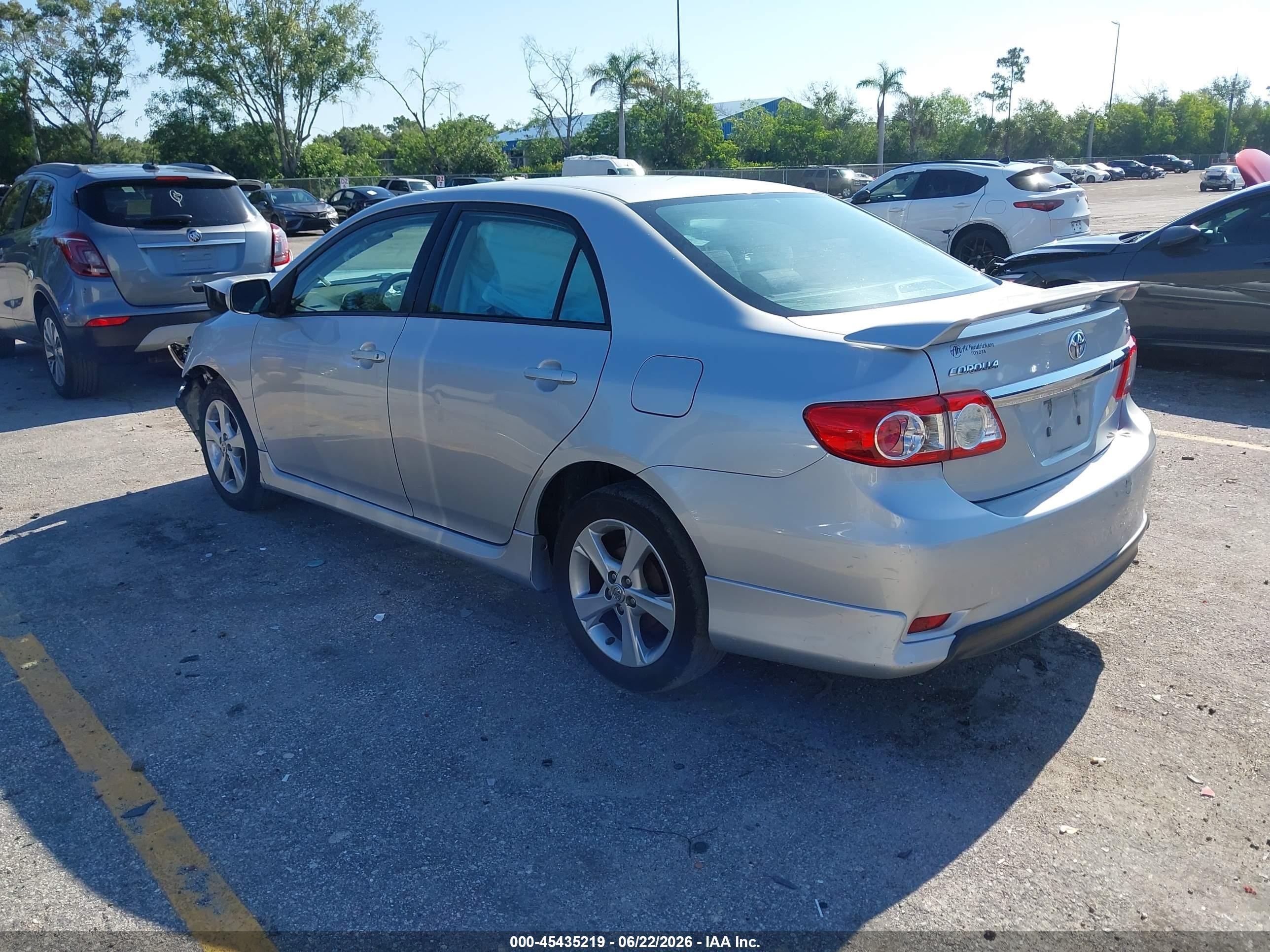 2013 Toyota Corolla S Silver vin: 5YFBU4EE1DP173871