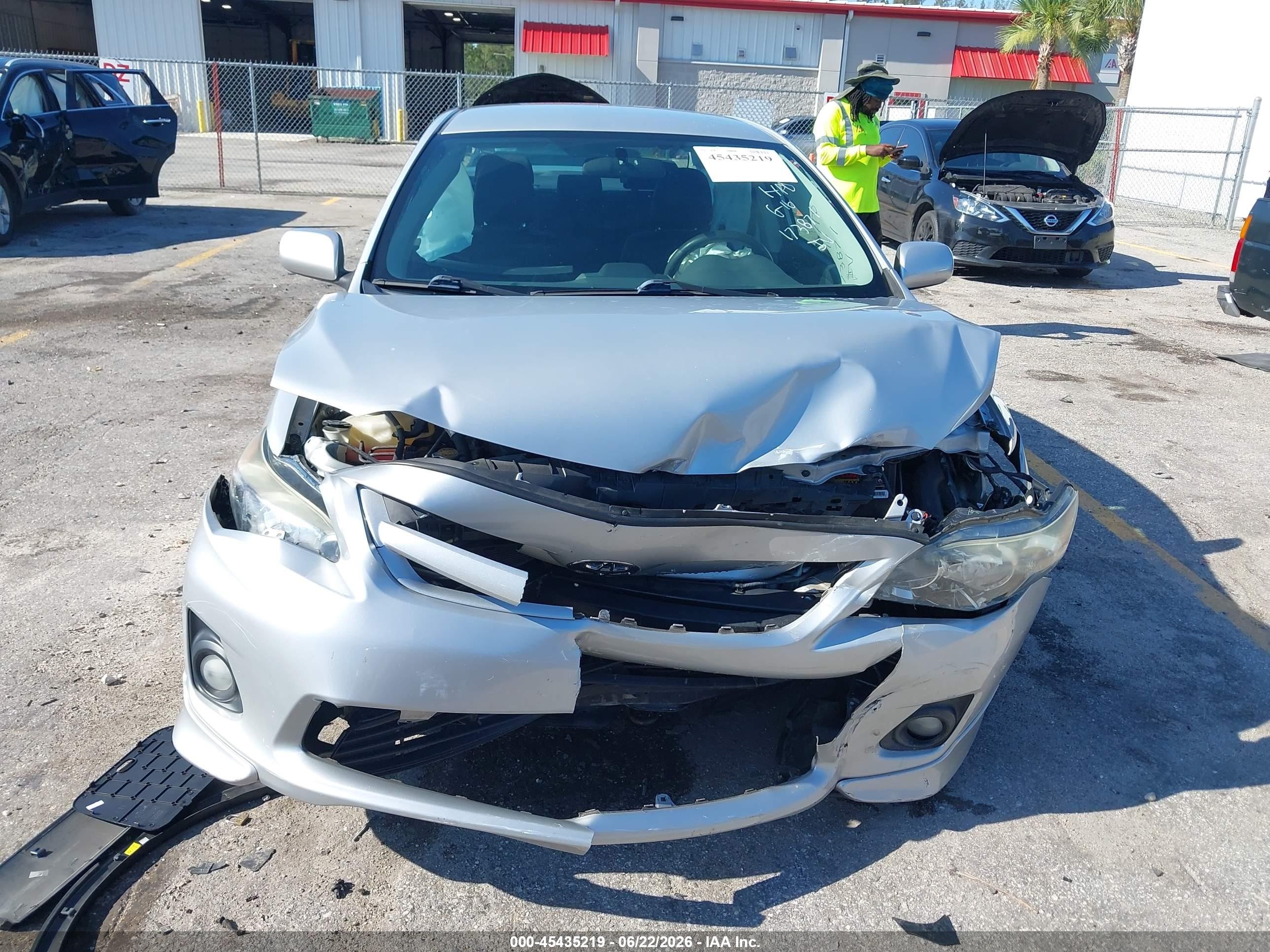 2013 Toyota Corolla S Silver vin: 5YFBU4EE1DP173871