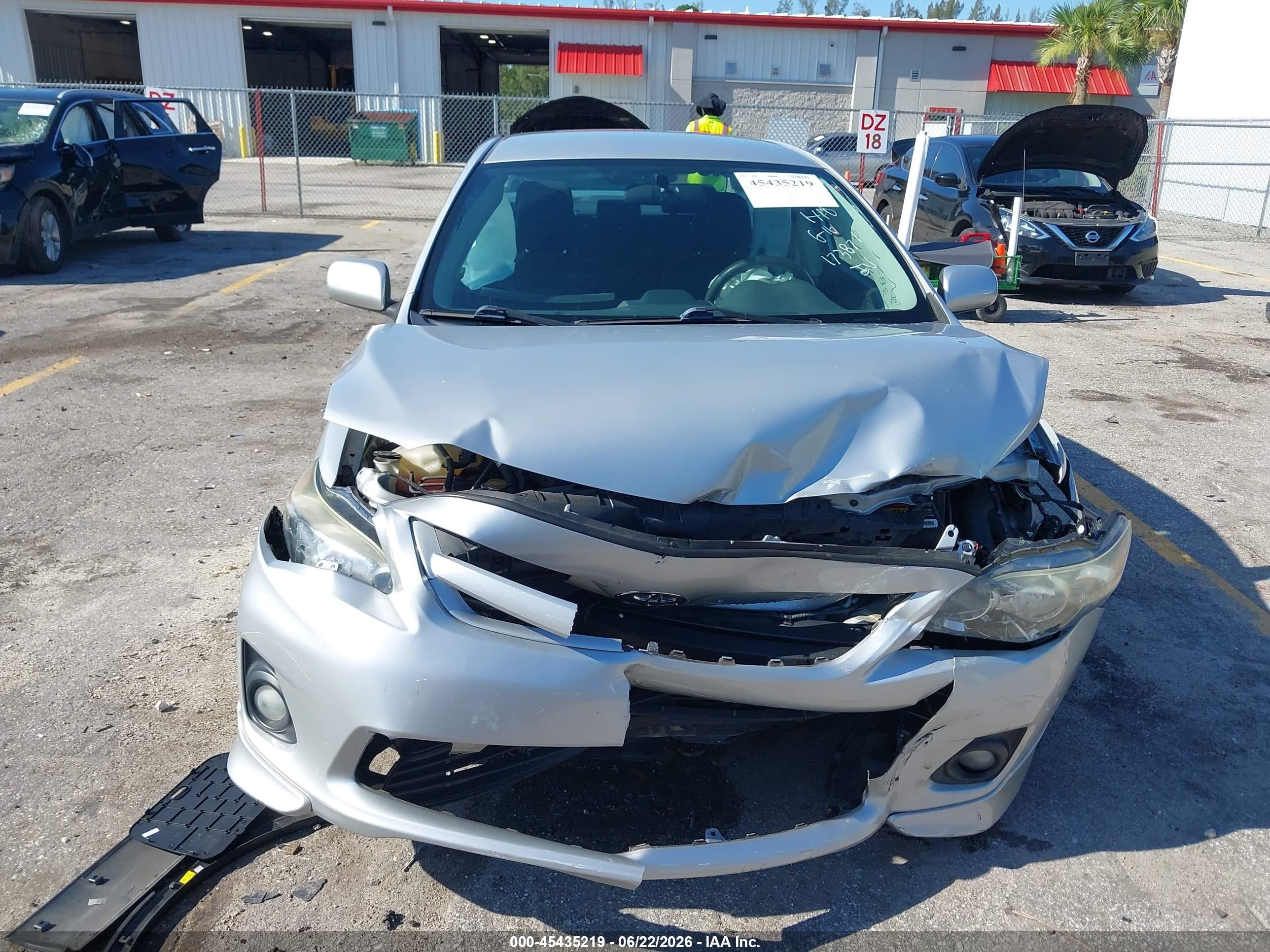 2013 Toyota Corolla S Silver vin: 5YFBU4EE1DP173871