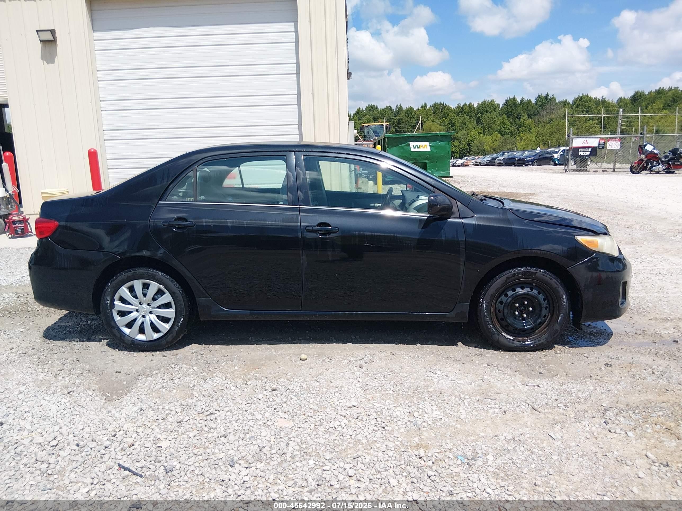2013 Toyota Corolla Le Black vin: 5YFBU4EE1DP177001