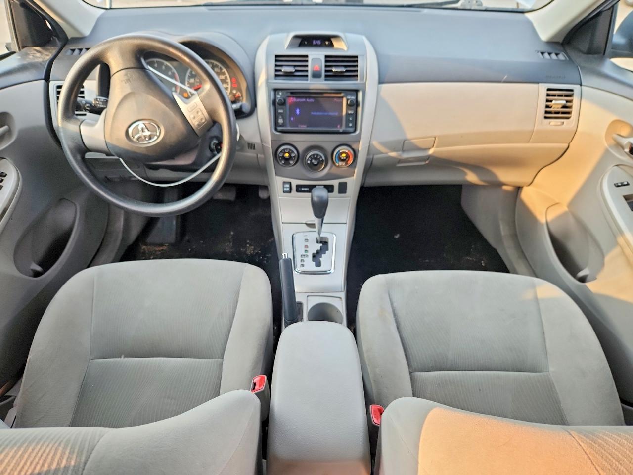 2013 Toyota Corolla Le Silver vin: 5YFBU4EE1DP194123