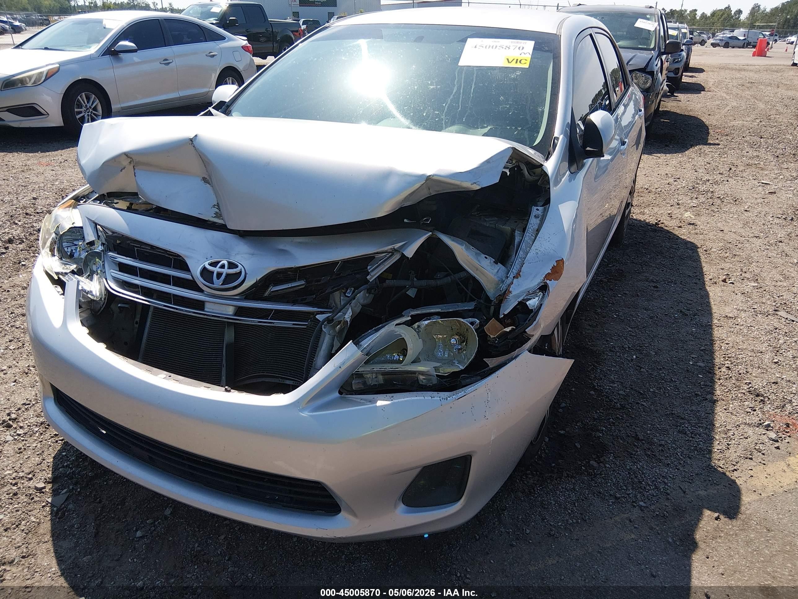 2013 Toyota Corolla L/le/le Special Edition/s/s Special Edition Серебряный vin: 5YFBU4EE1DP195515