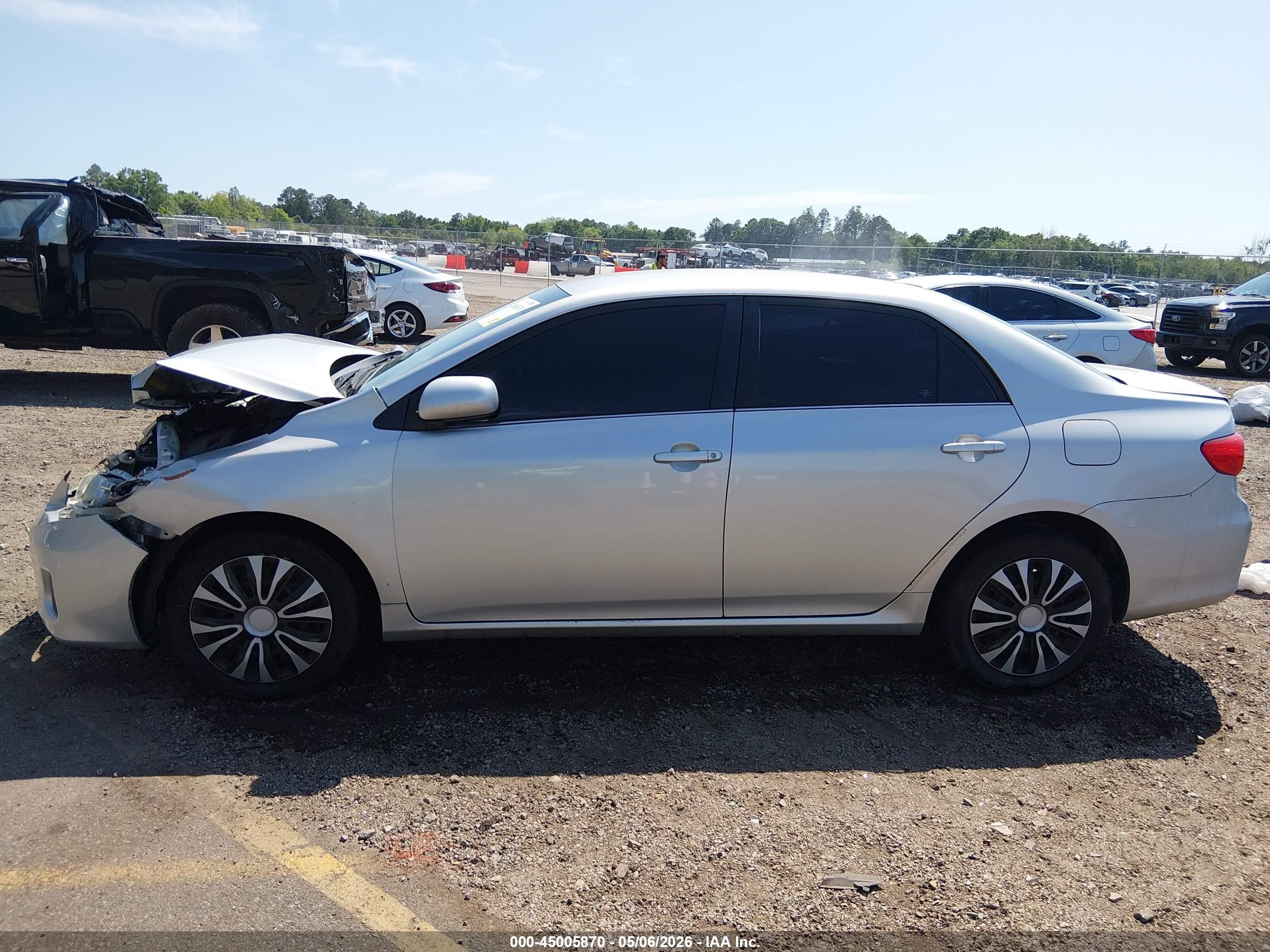 2013 Toyota Corolla L/le/le Special Edition/s/s Special Edition Серебряный vin: 5YFBU4EE1DP195515