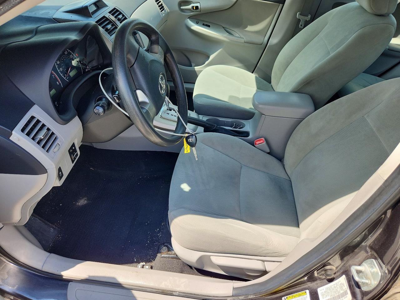 2013 Toyota Corolla Le Gray vin: 5YFBU4EE1DP195546