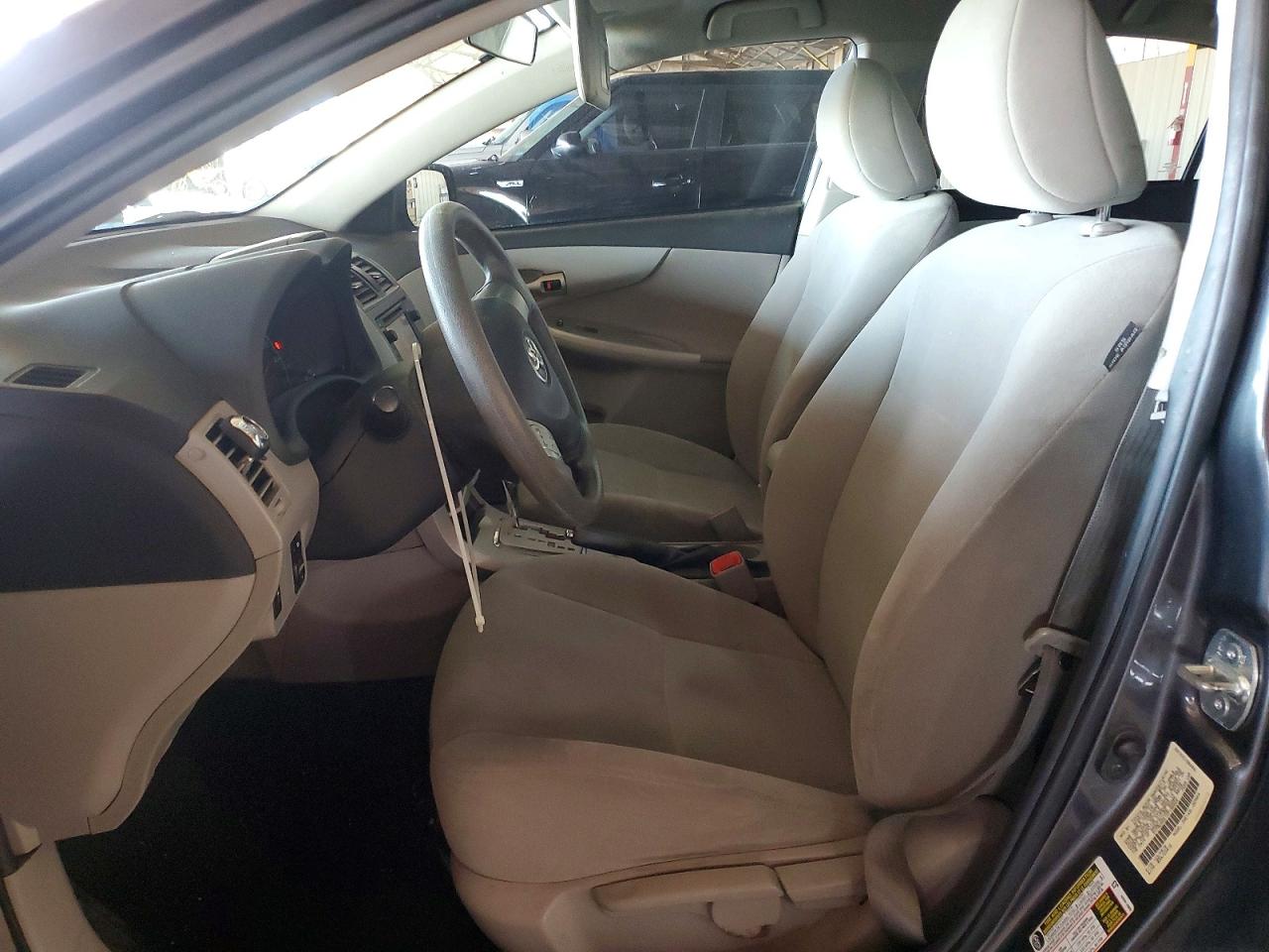 2013 Toyota Corolla Le Gray vin: 5YFBU4EE1DP196924