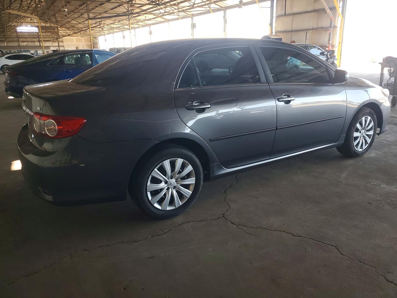 2013 Toyota Corolla Le Gray vin: 5YFBU4EE1DP196924
