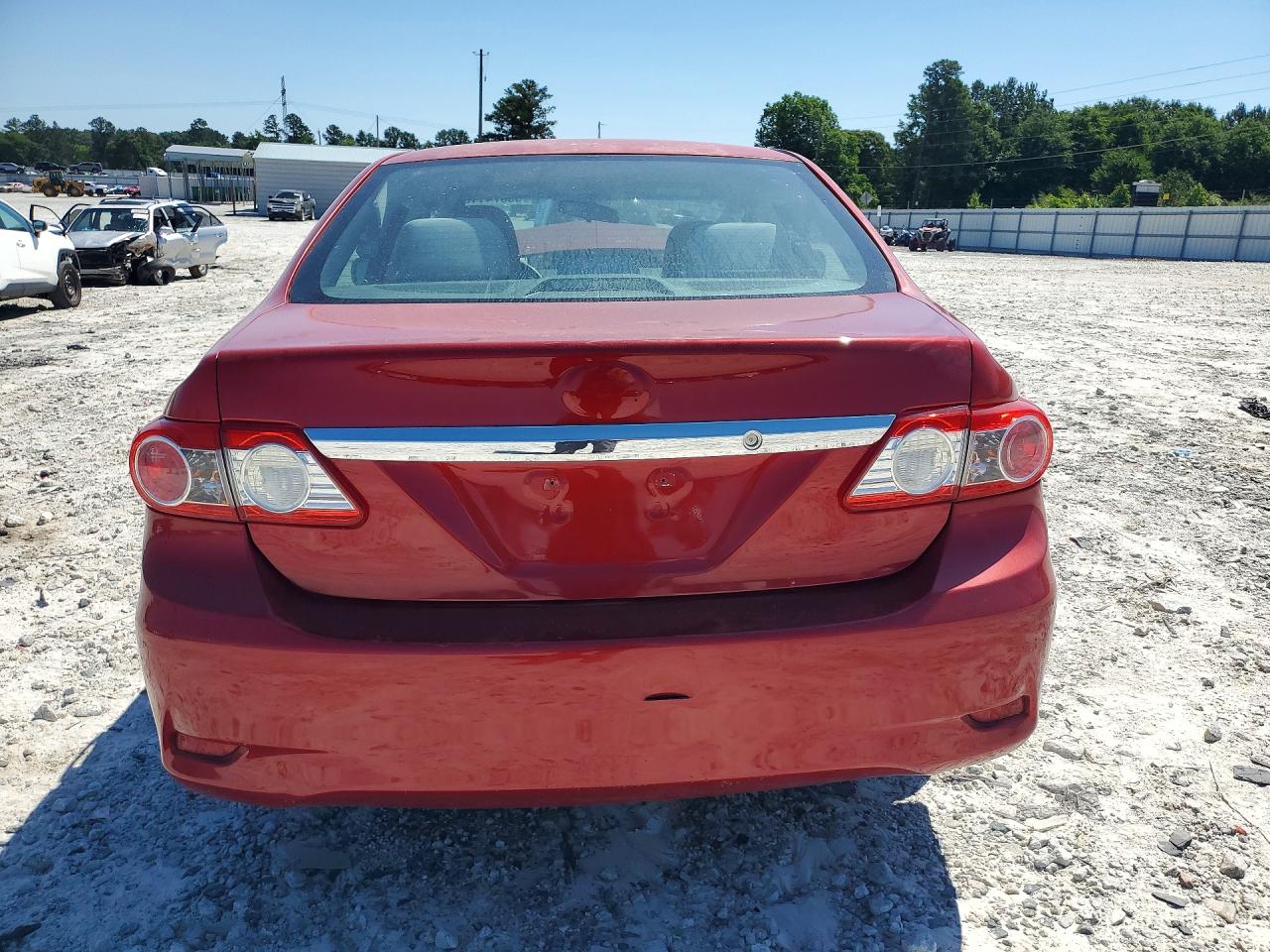 2013 Toyota Corolla Le Red vin: 5YFBU4EE1DP202494