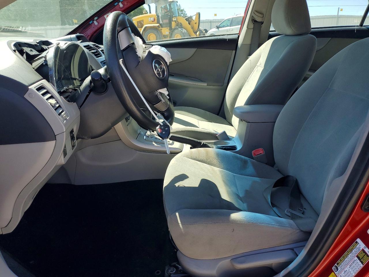 2013 Toyota Corolla Le Red vin: 5YFBU4EE1DP202494