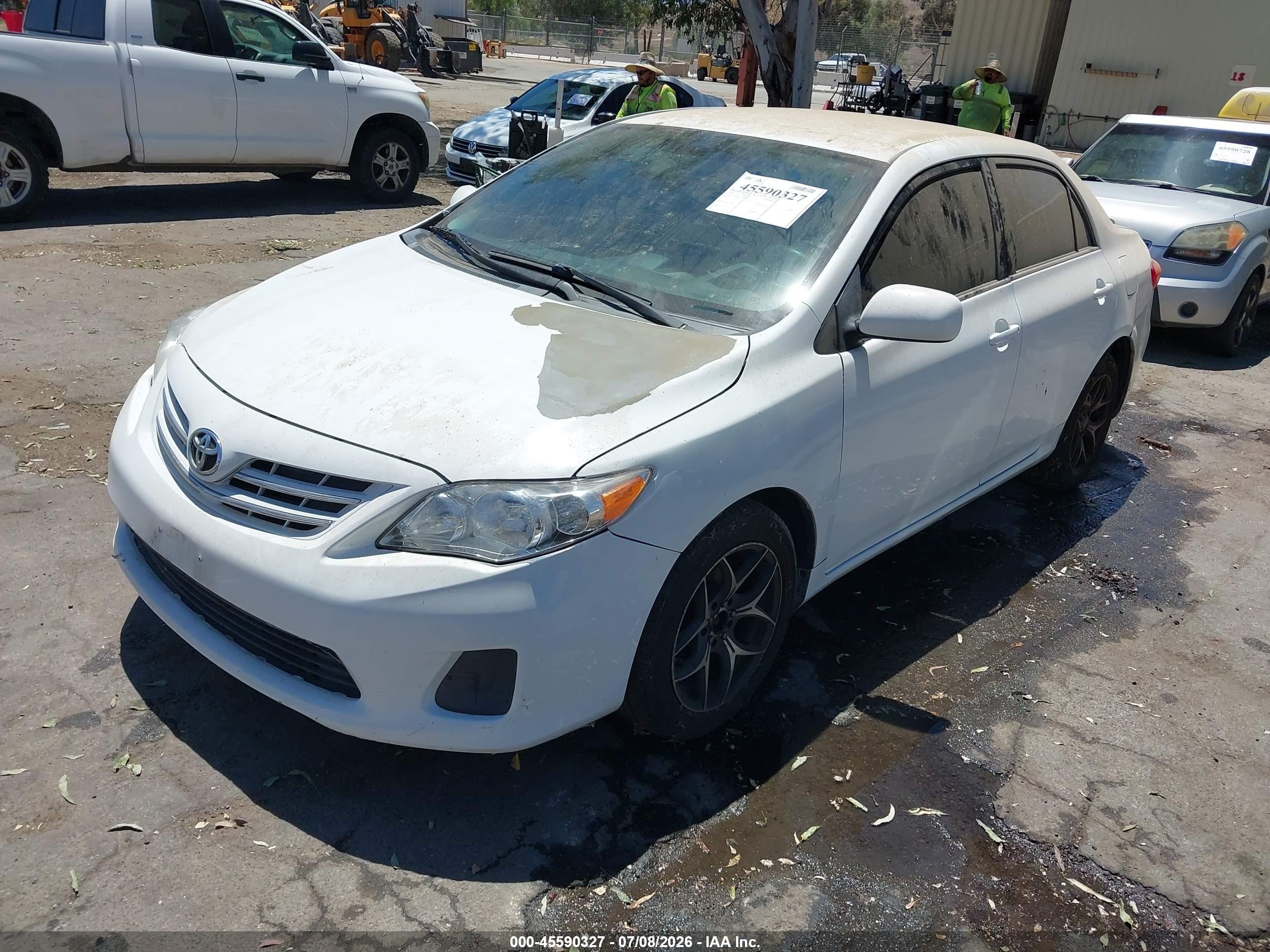 2013 Toyota Corolla Le White vin: 5YFBU4EE1DP209493