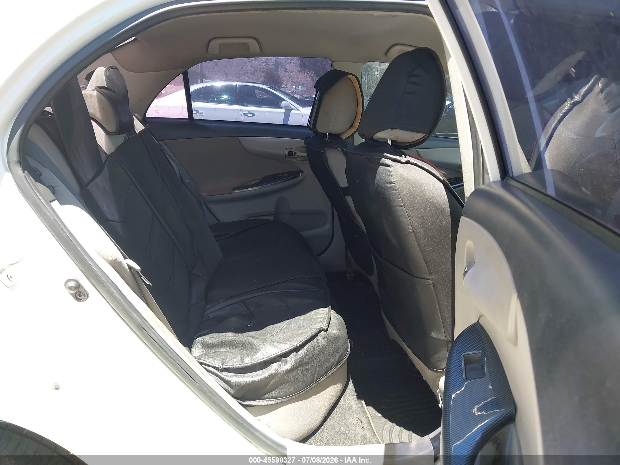 2013 Toyota Corolla Le White vin: 5YFBU4EE1DP209493