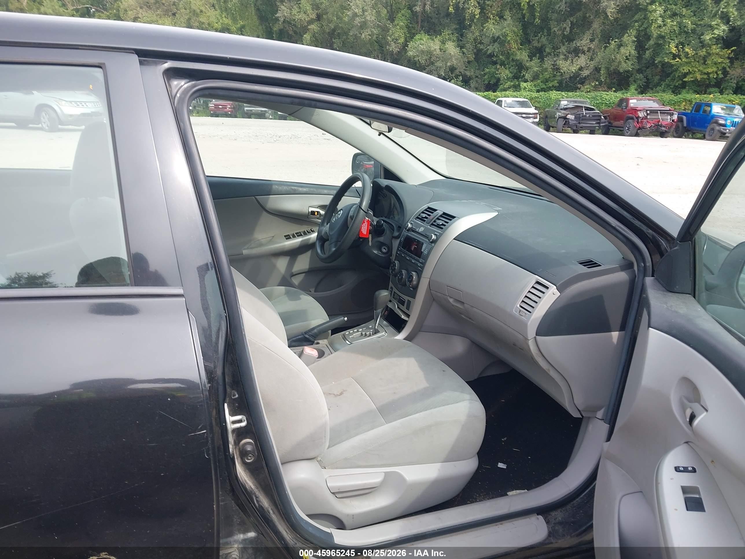 2011 Toyota Corolla Le Black vin: 5YFBU4EE2BP001068