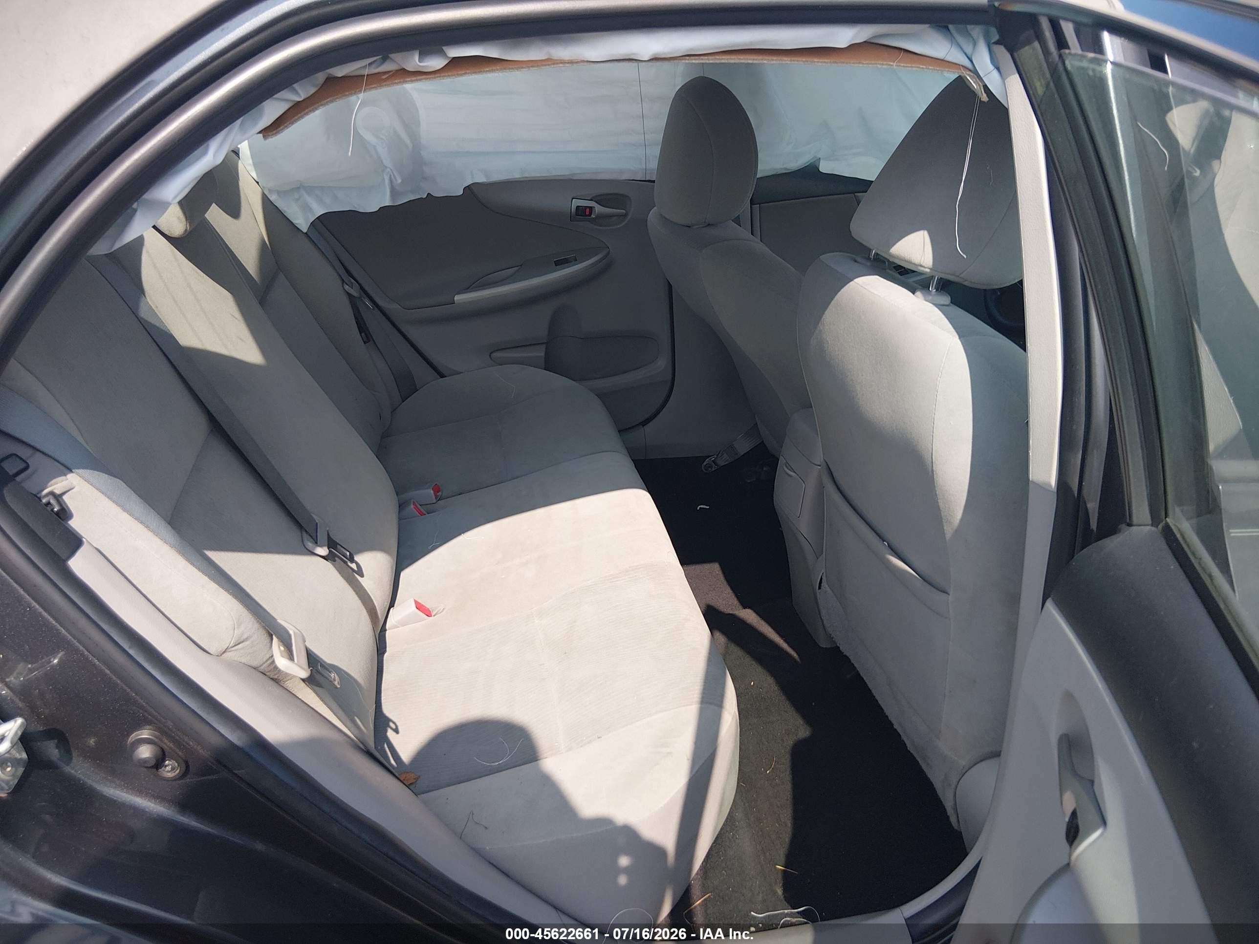 2012 Toyota Corolla Le Gray vin: 5YFBU4EE2CP023069