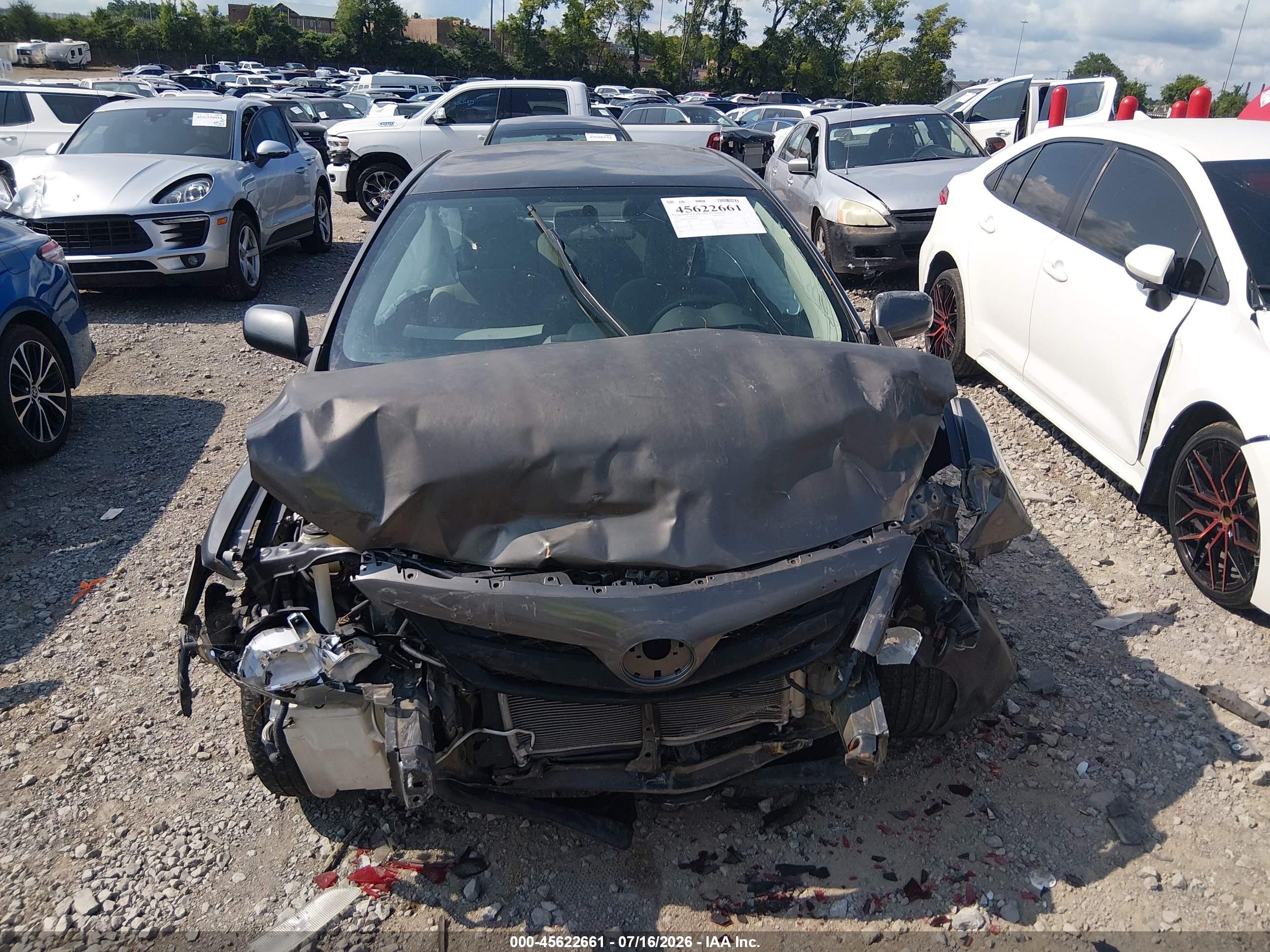 2012 Toyota Corolla Le Gray vin: 5YFBU4EE2CP023069