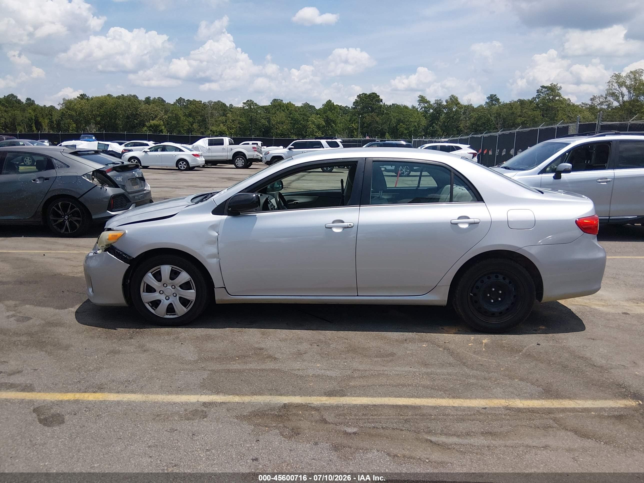 2012 Toyota Corolla Le Silver vin: 5YFBU4EE2CP023539