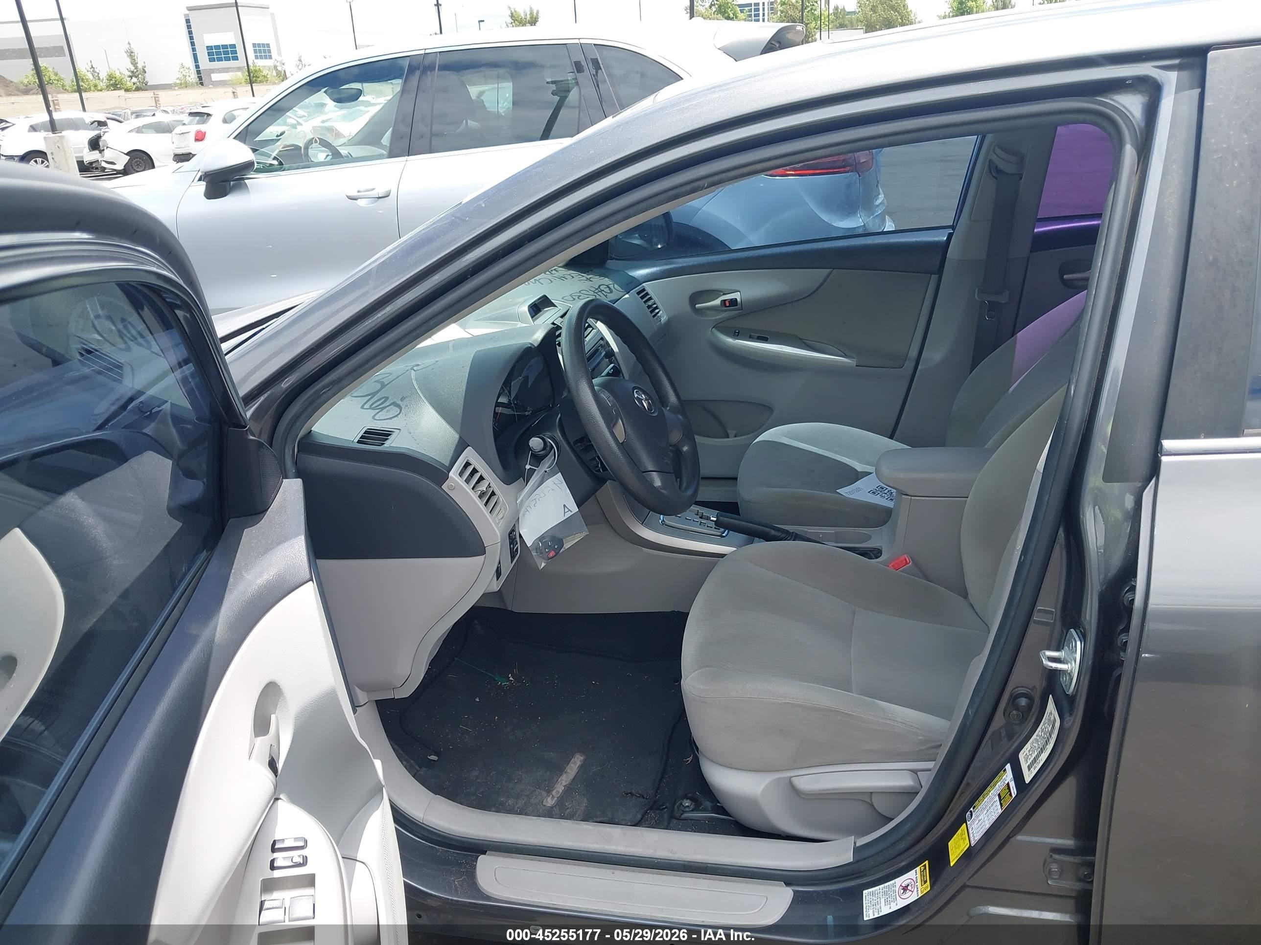 2012 Toyota Corolla Le Gray vin: 5YFBU4EE2CP036789