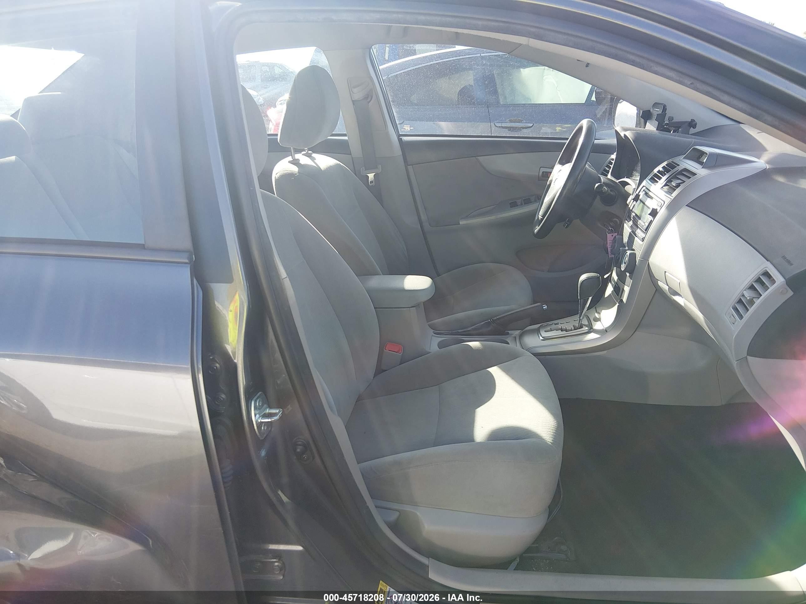 2012 Toyota Corolla Le Gray vin: 5YFBU4EE2CP041121