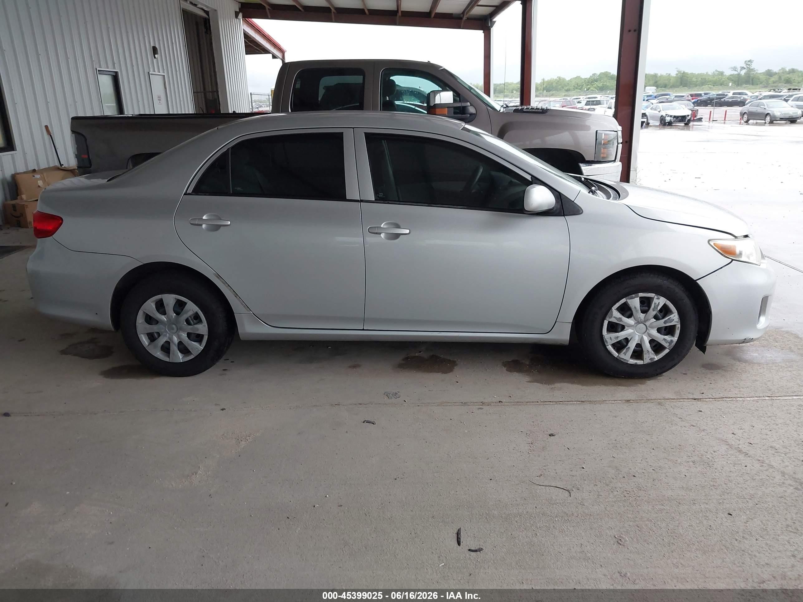 2012 Toyota Corolla L Silver vin: 5YFBU4EE2CP043919