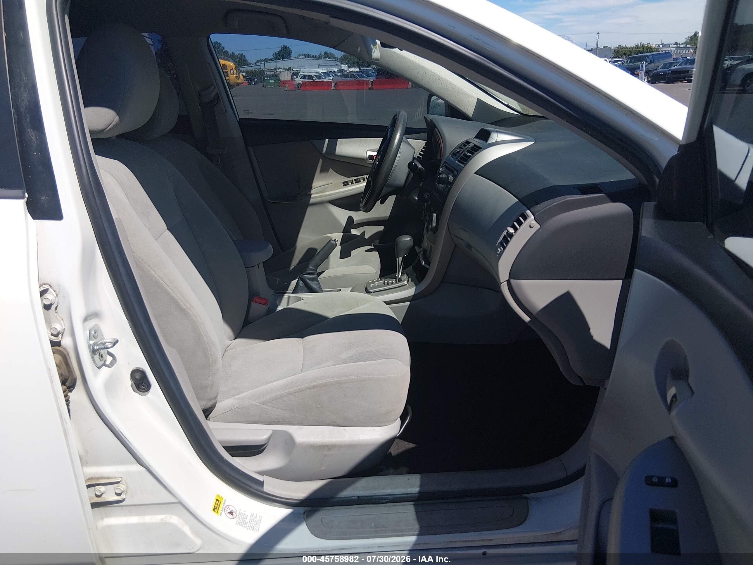 2012 Toyota Corolla Le White vin: 5YFBU4EE2CP046173